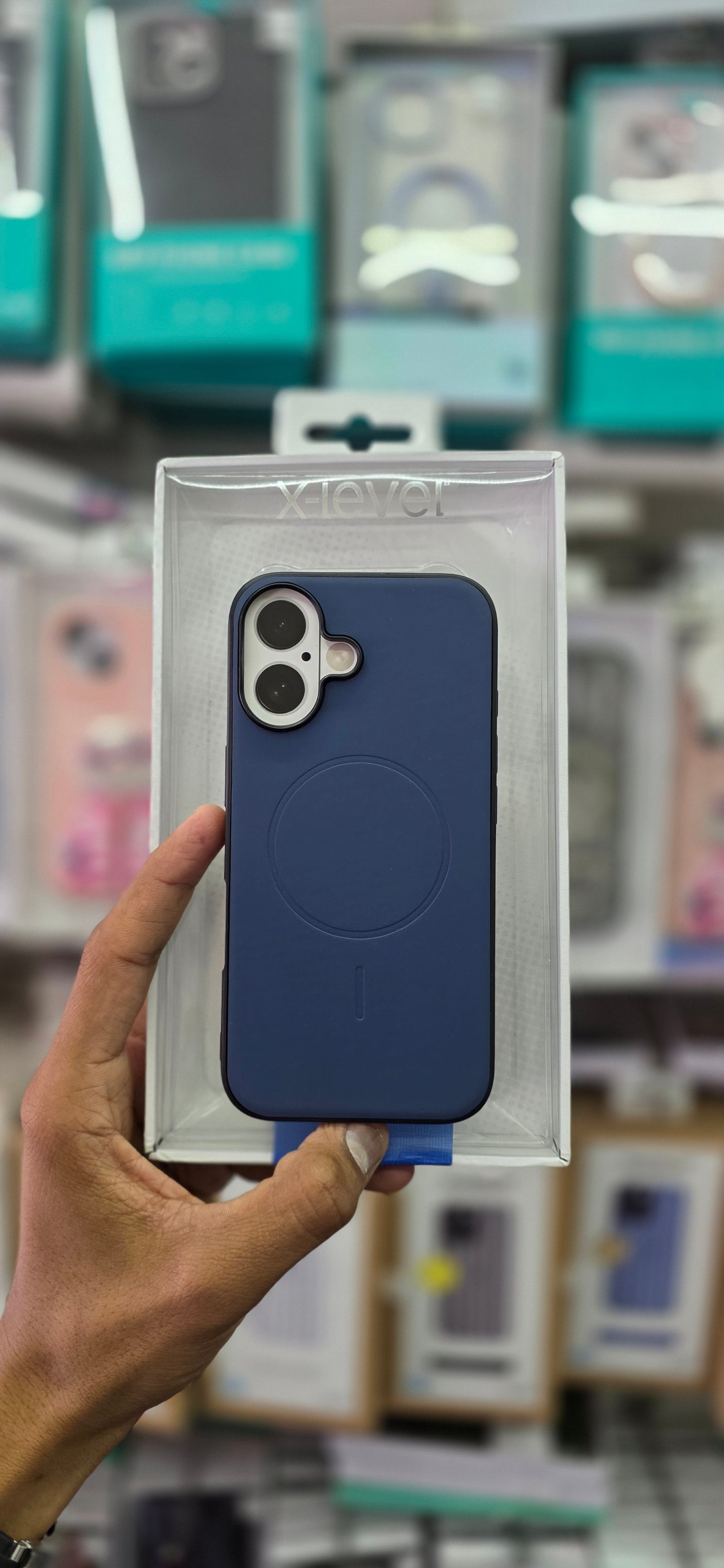 X-LEVEL Magnet Duke Leather Case - iPhone 16