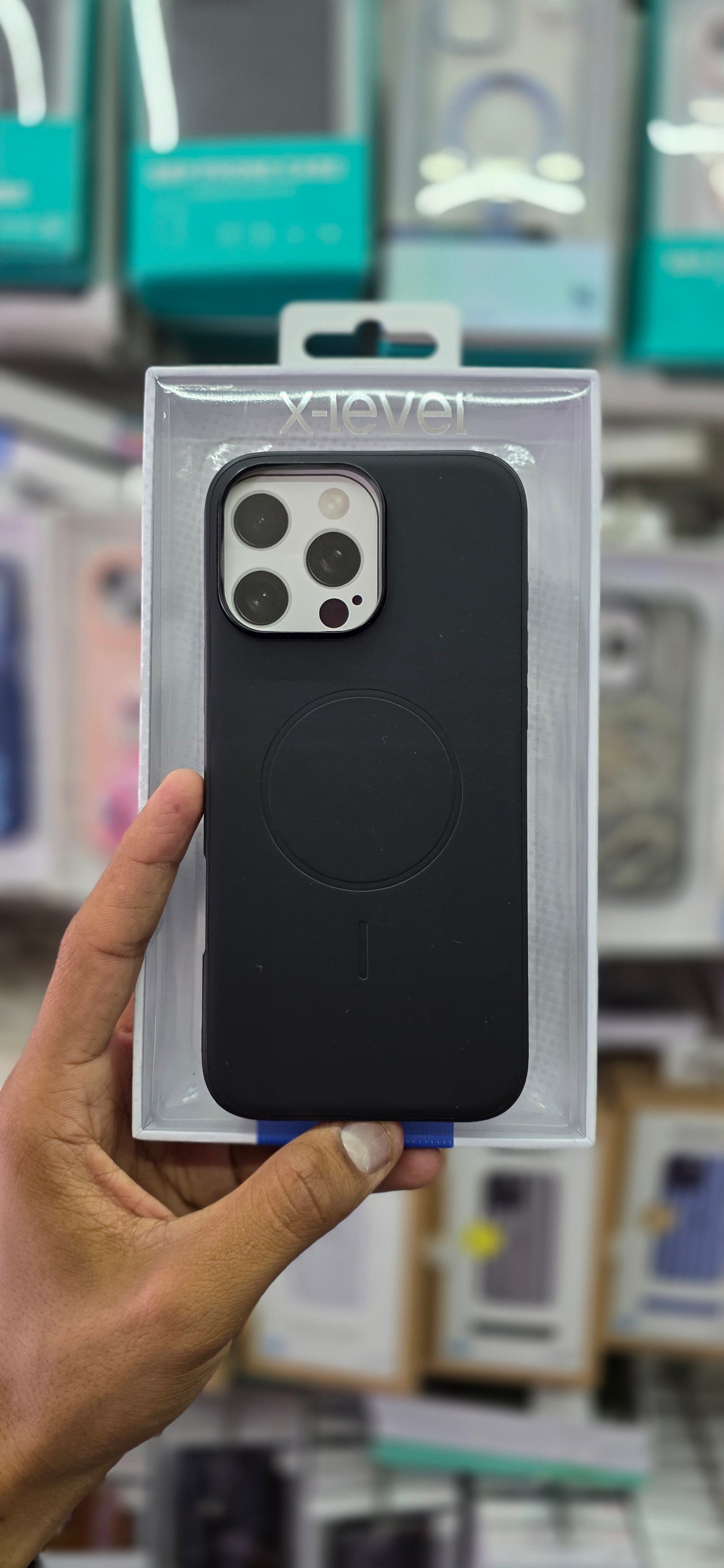 X-LEVEL Magnet Duke Leather Case - iPhone 16 Pro Max
