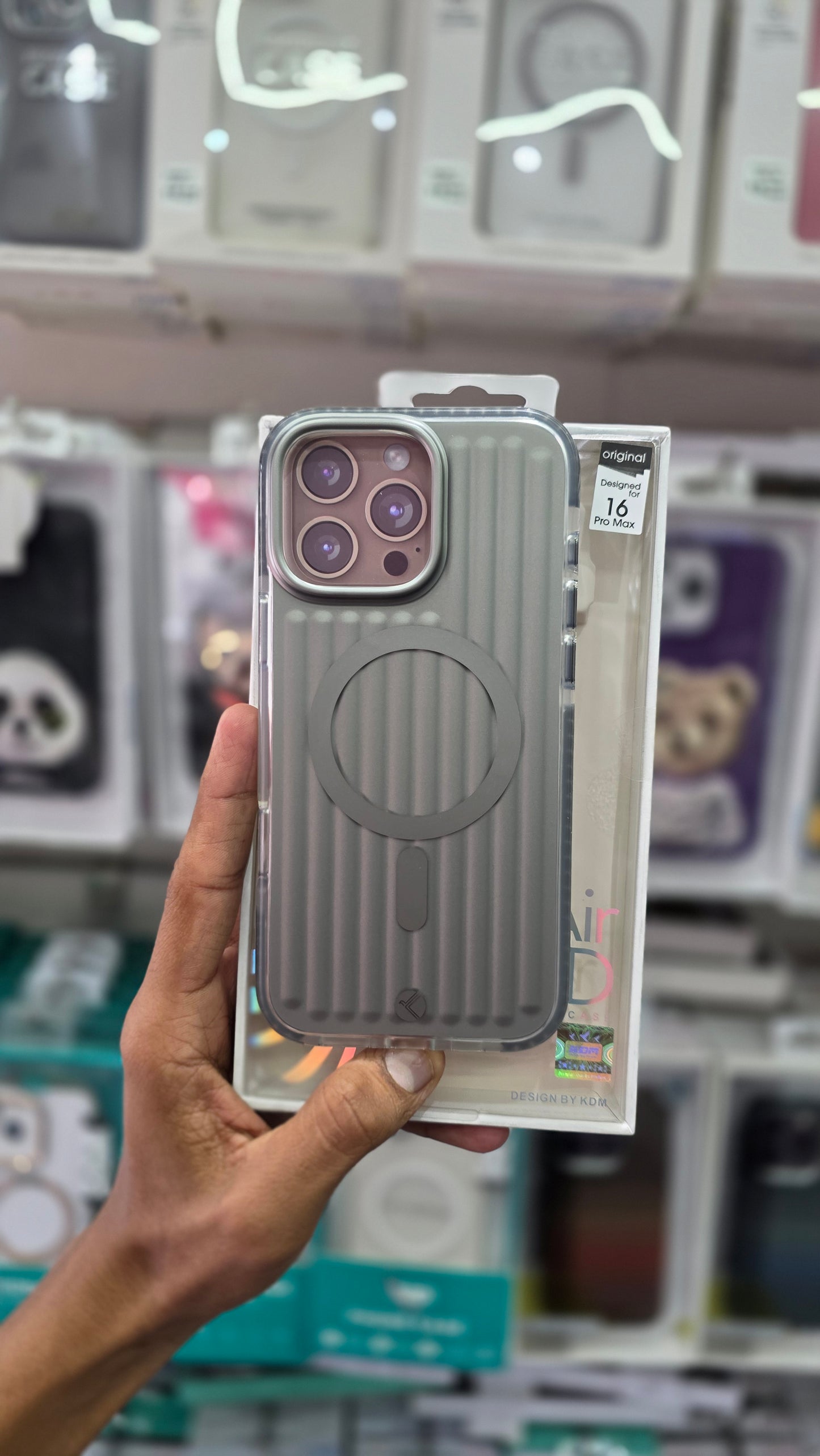 KDM Ribbed MagSafe Case -iPhone 16 Pro