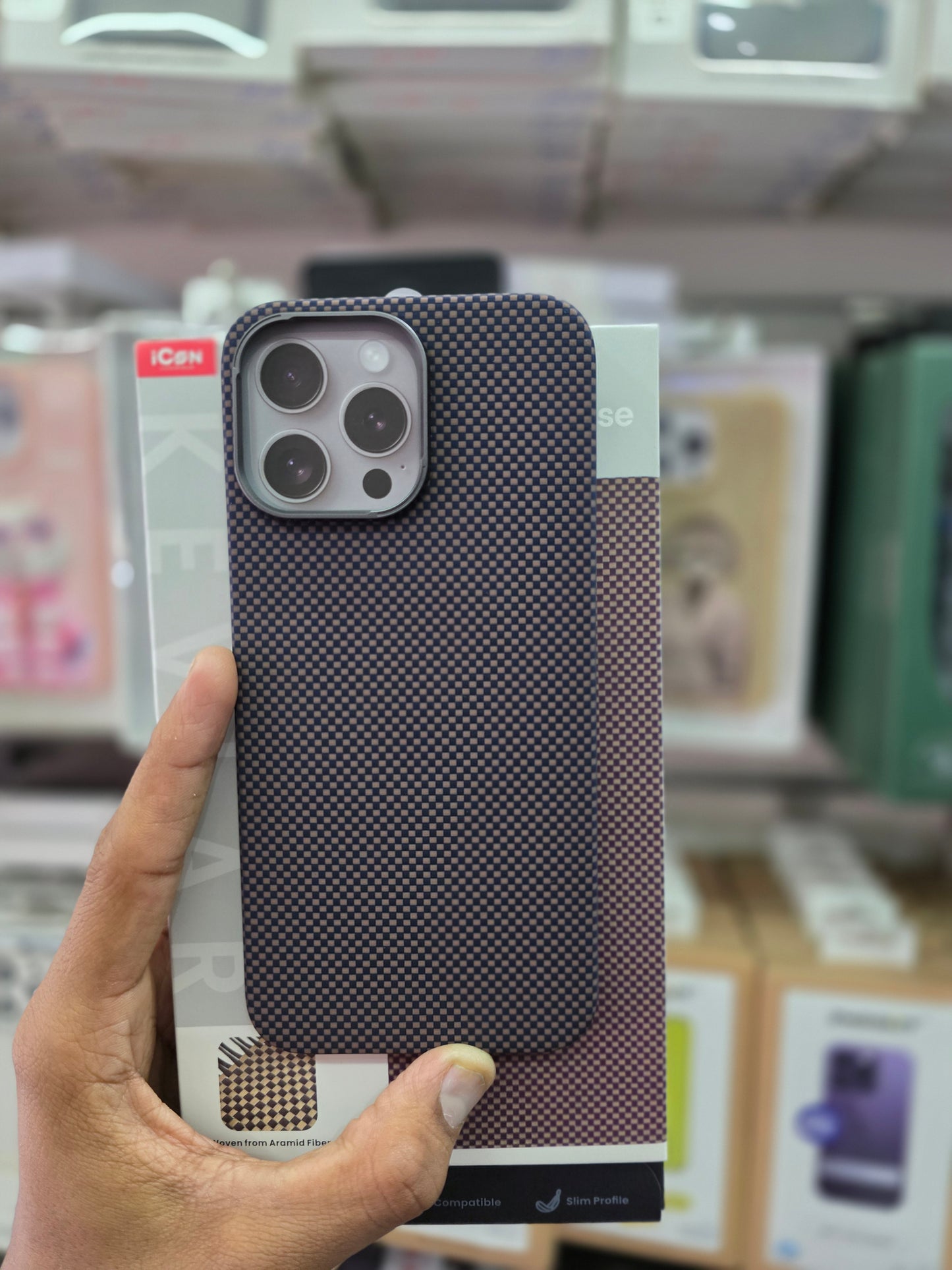 icon MagSafe Kevlar Carbon Fiber Texture - iPhone 15 Pro