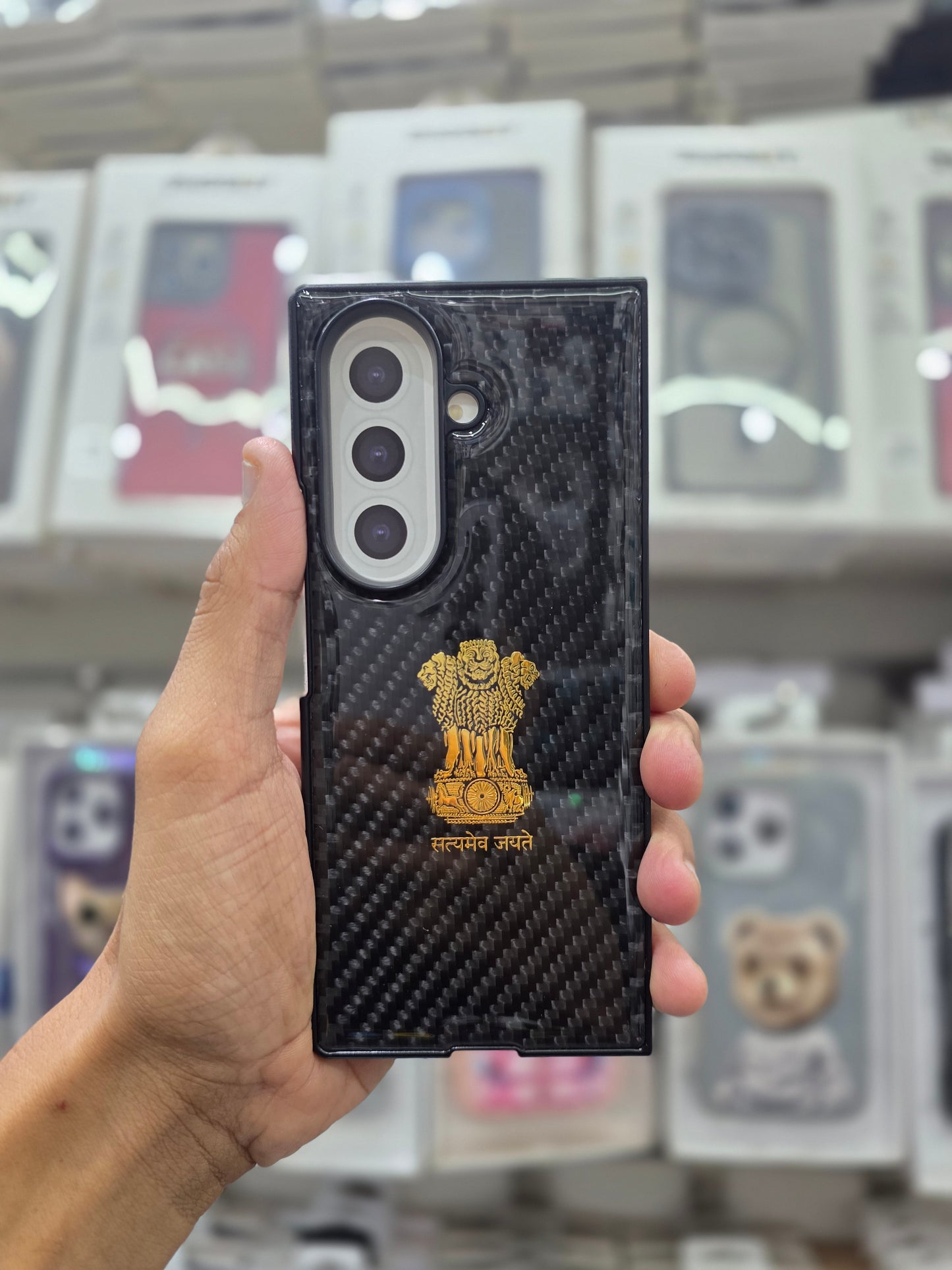 Satyamev Jayte Carbon Texture Gold Case - Samsung Z Fold 7