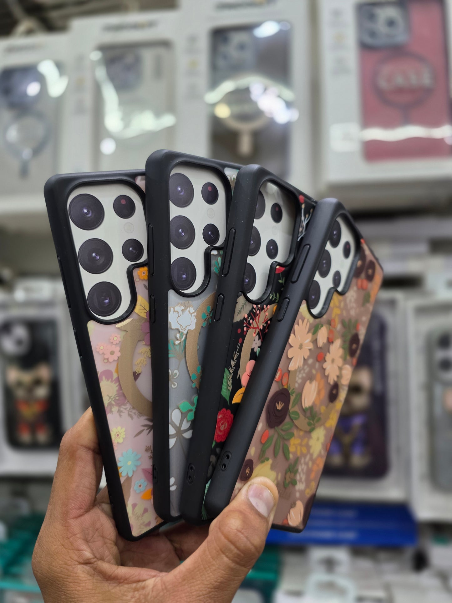 Kutis Floral Printed Shockproof MagSafe Case - Samsung S25 Ultra