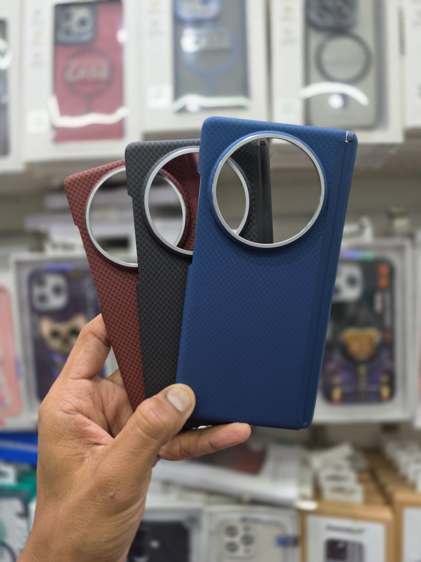 Sliva Carbon Fiber Textute Magnet Case - Vivo X Fold 5