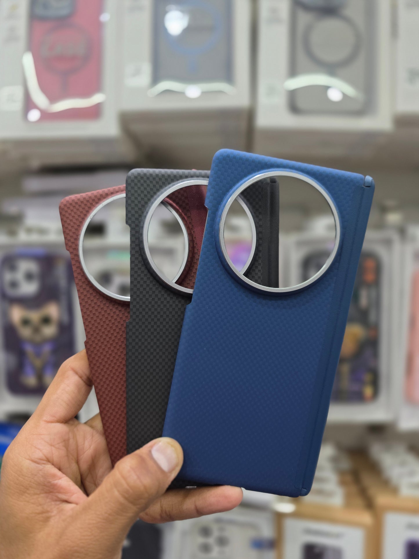 Sliva Carbon Fiber Textute Magnet Case - Vivo X Fold 5