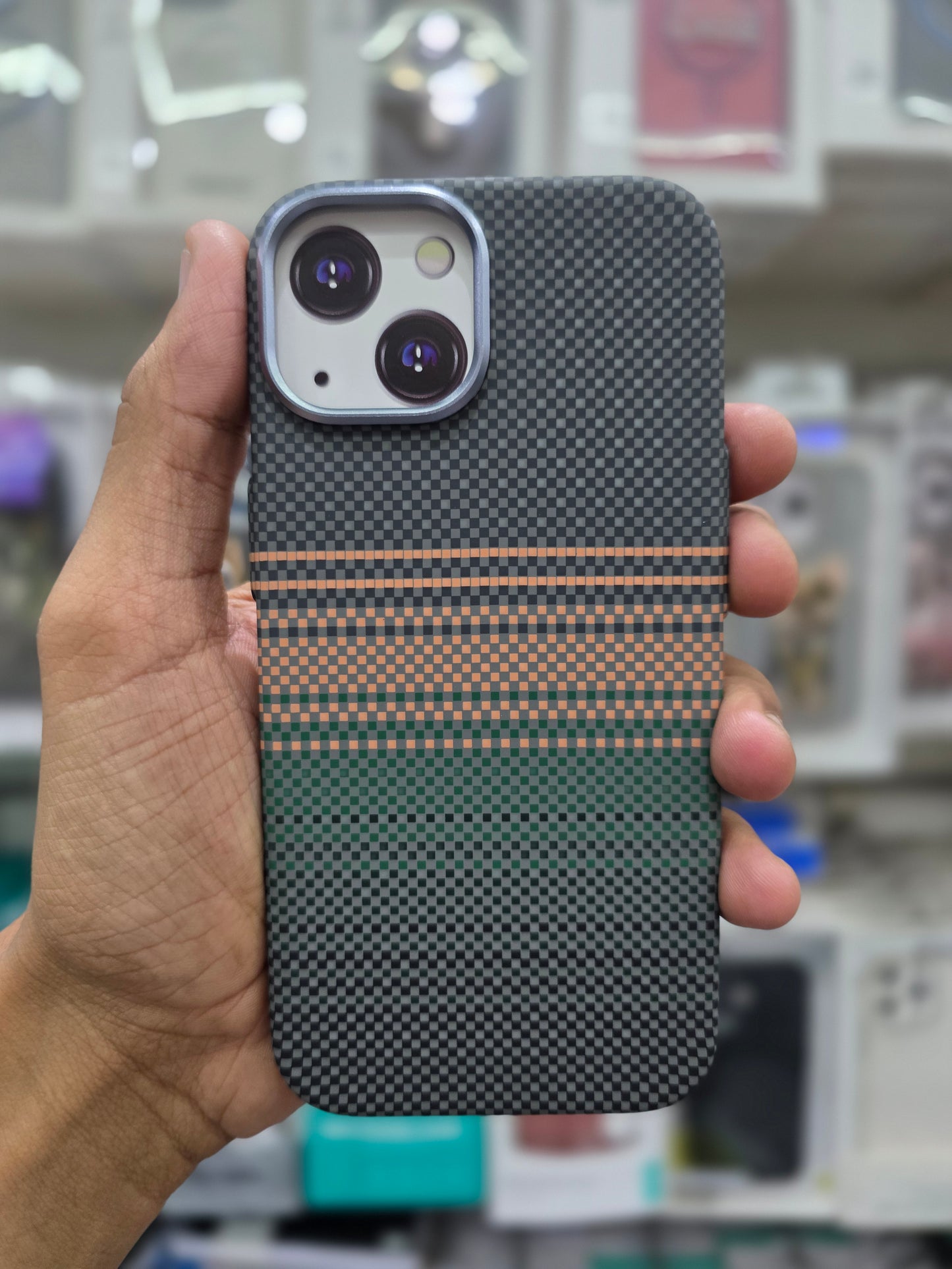 Luxo Carbon Fiber Magsafe Case - iPhone 15