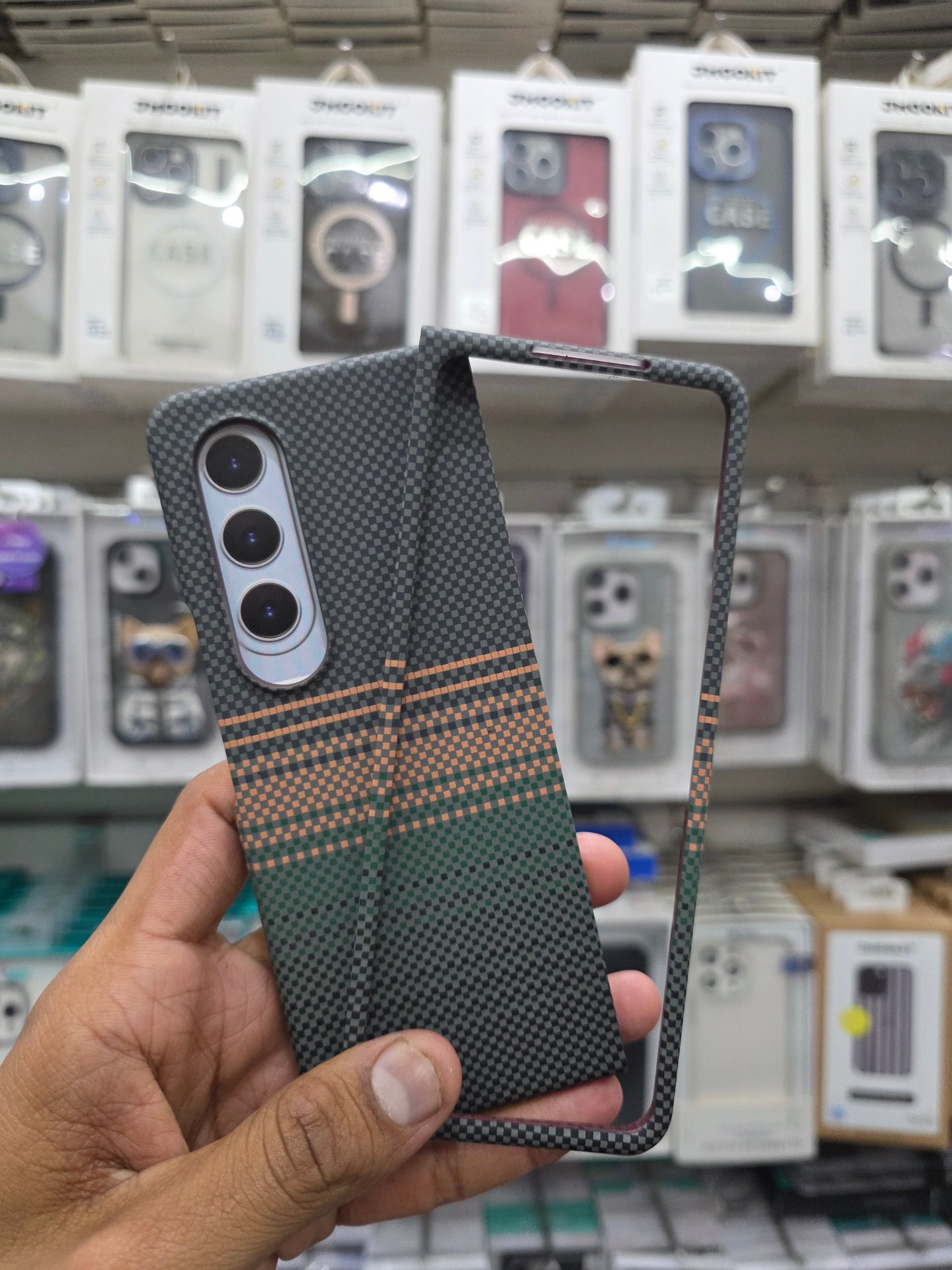 Luxo Carbon Fiber Magsafe Case - Samsung Z Fold 4