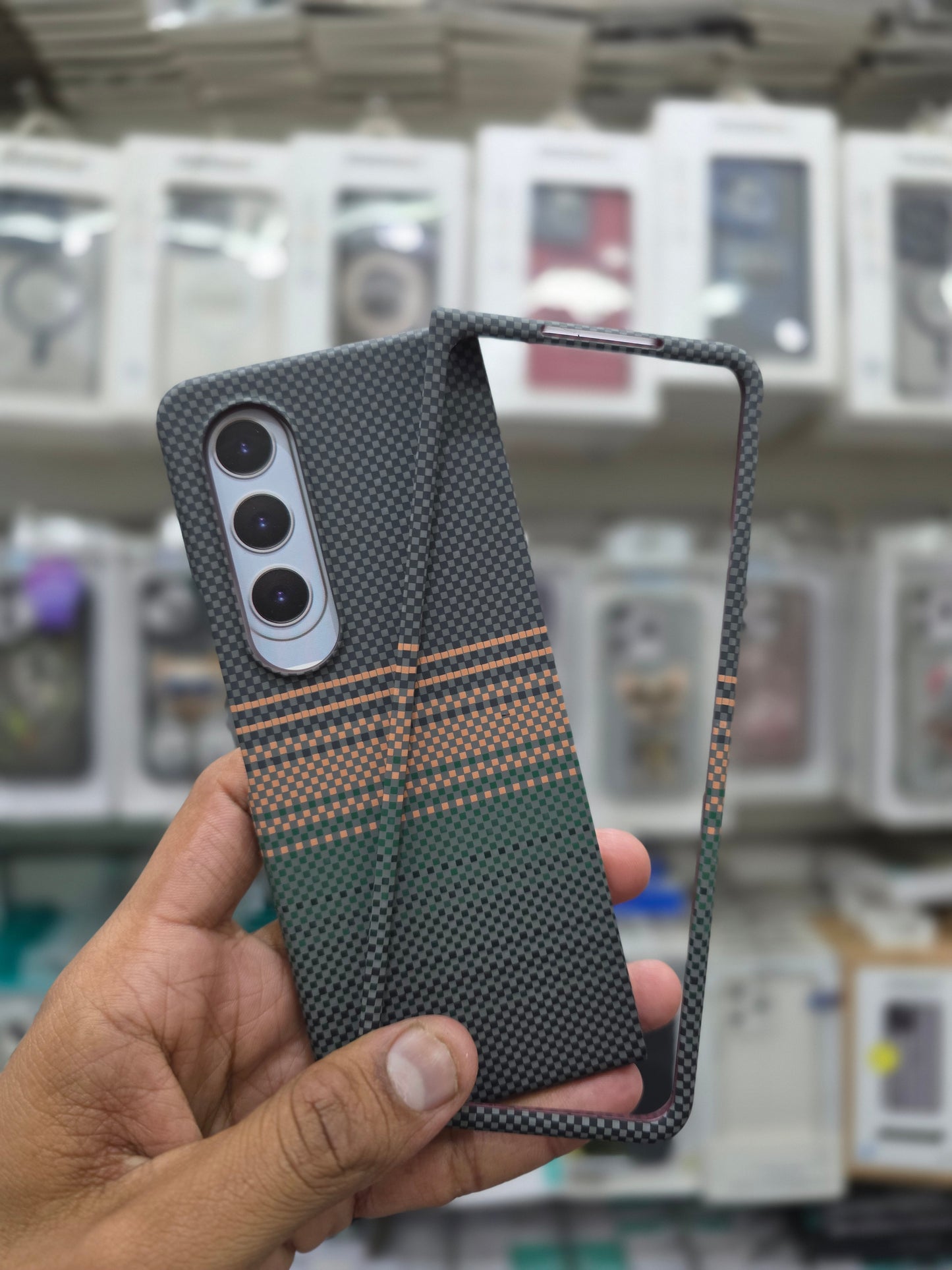 Luxo Carbon Fiber Magsafe Case - Samsung Z Fold 4