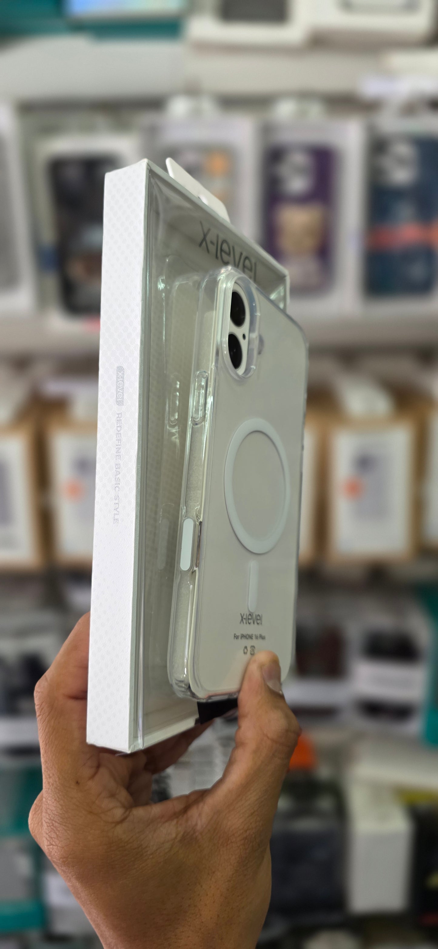 X-LEVEL Magnet Transparent Case - iPhone 16 Pro Max
