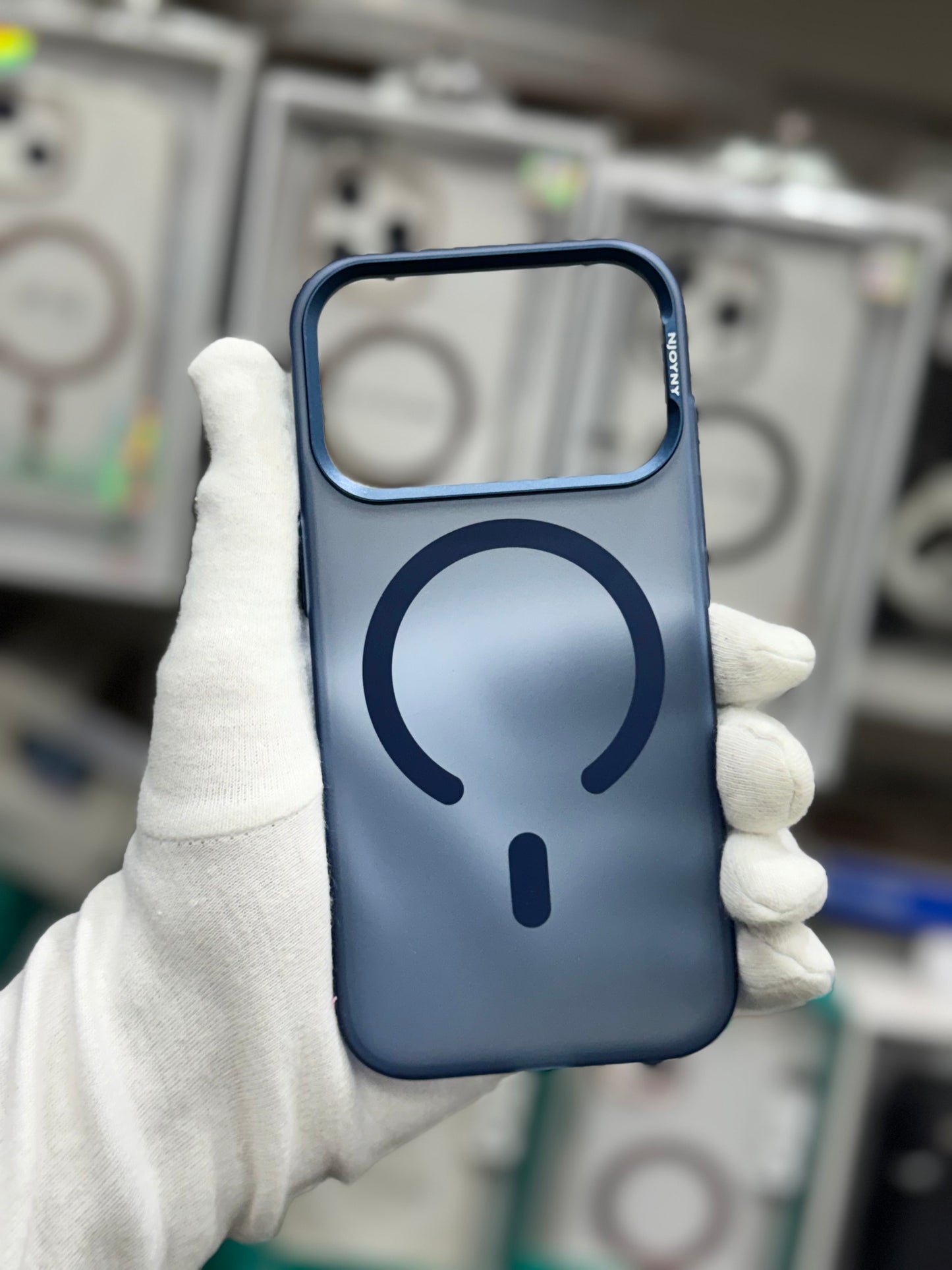 NY Metal PC Series Magnetic Case - iPhone 17 Pro