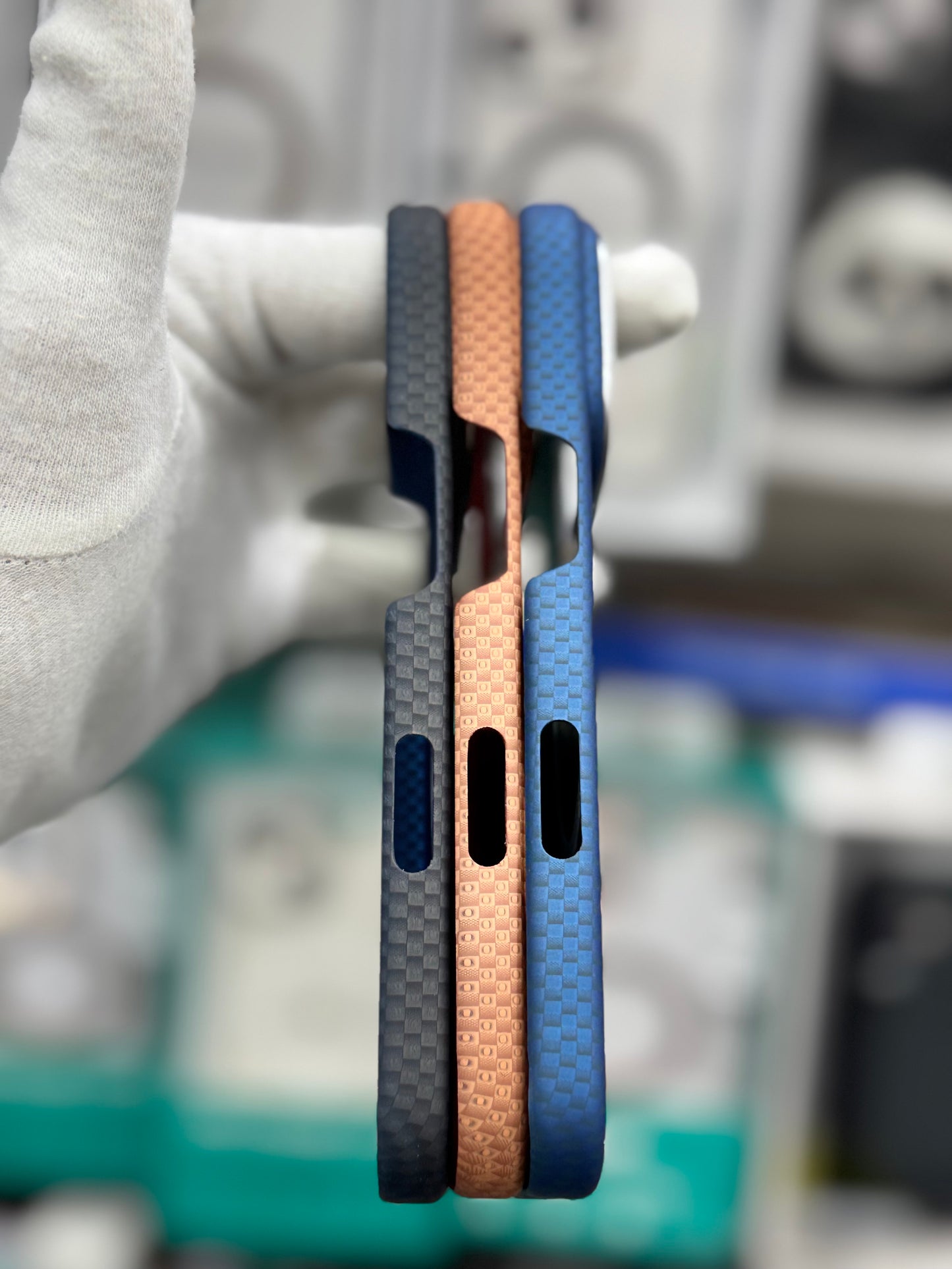 X-Level Mars Carbon Fiber Textute Magnet Case - iPhone 17 Pro Max