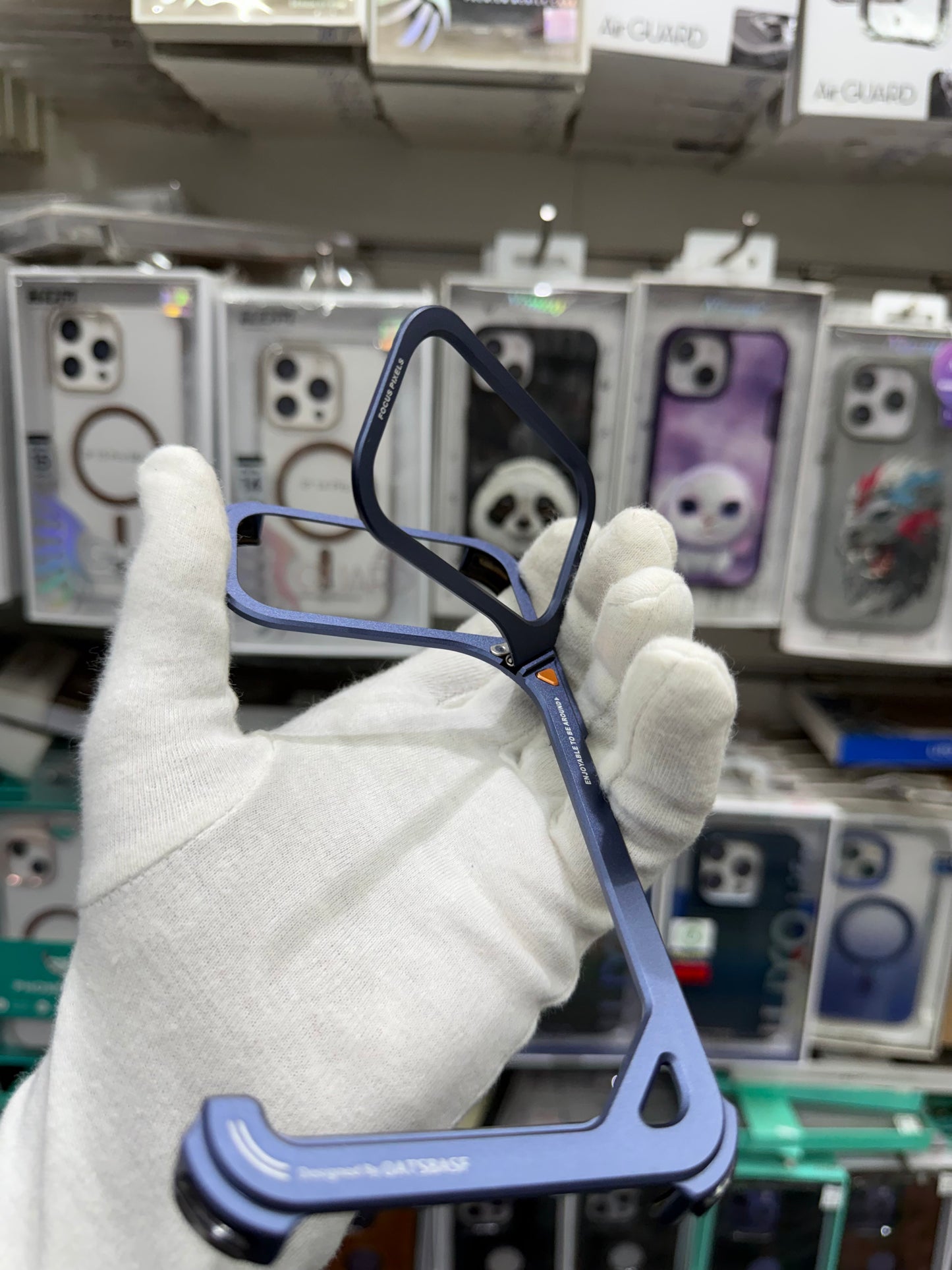 Metal Bumper Frame Case With Bracket Stand - iPhone 17 Pro