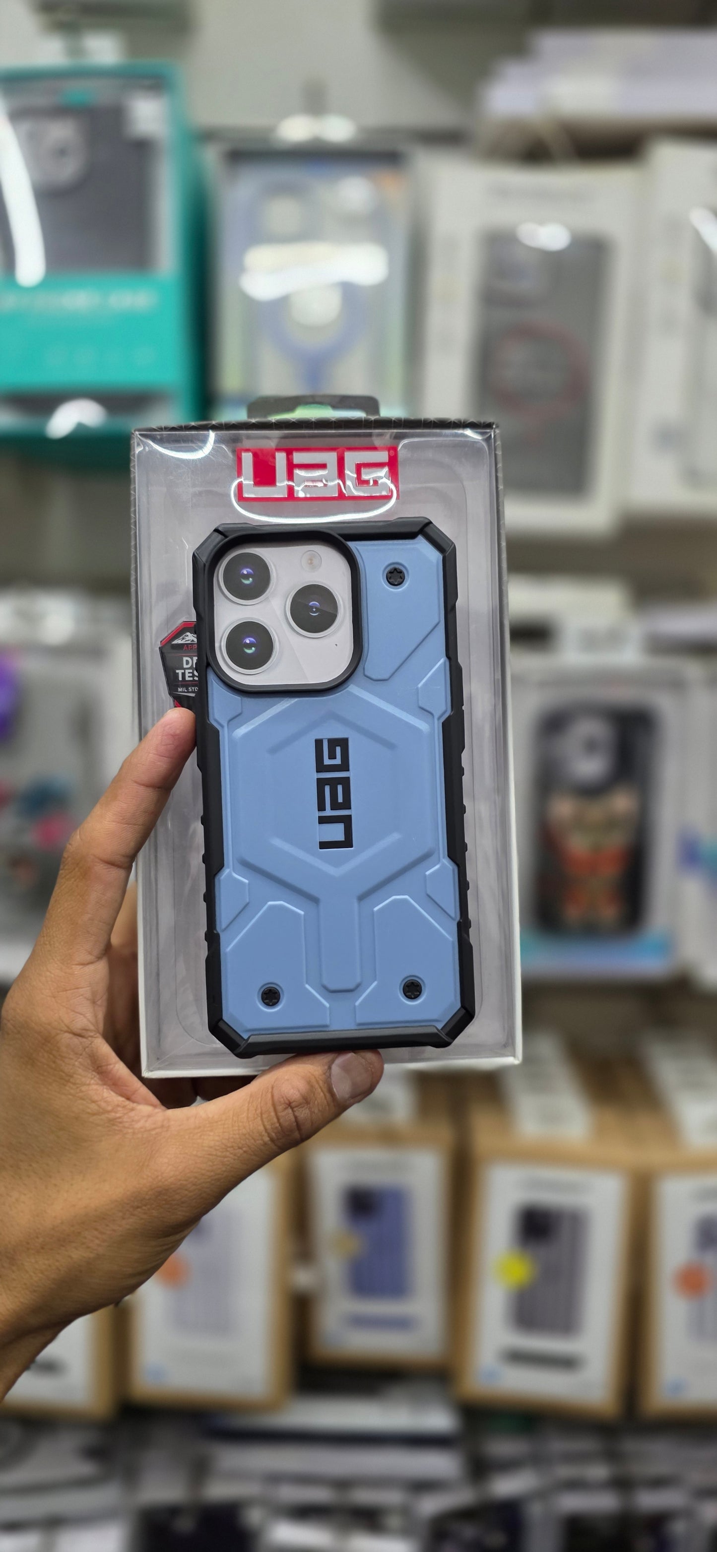 UAG Pathfinder - iPhone 15