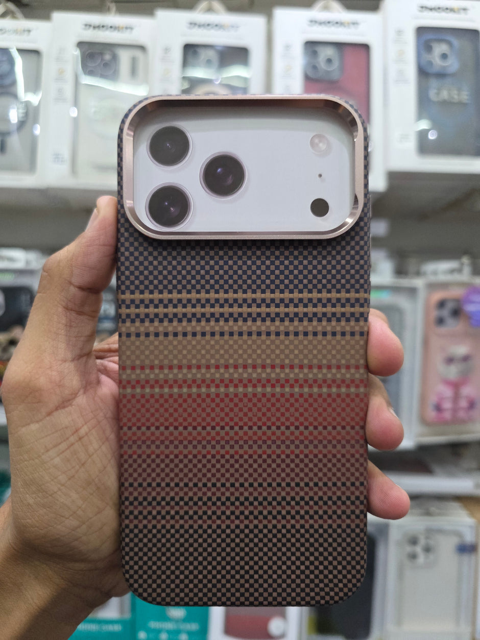 Luxo Carbon Fiber Magsafe Case - iPhone 17 Pro Back Cover