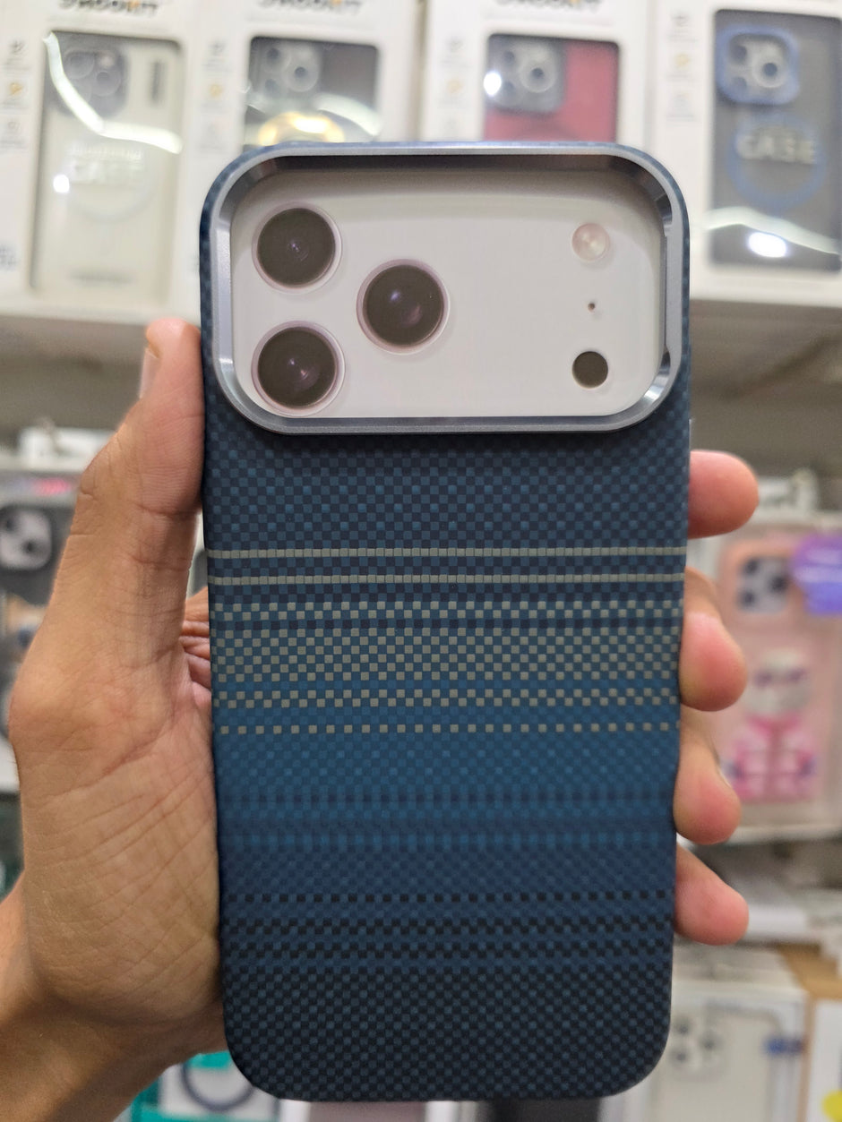 Luxo Carbon Fiber Magsafe Case - iPhone 17 Pro Back Cover