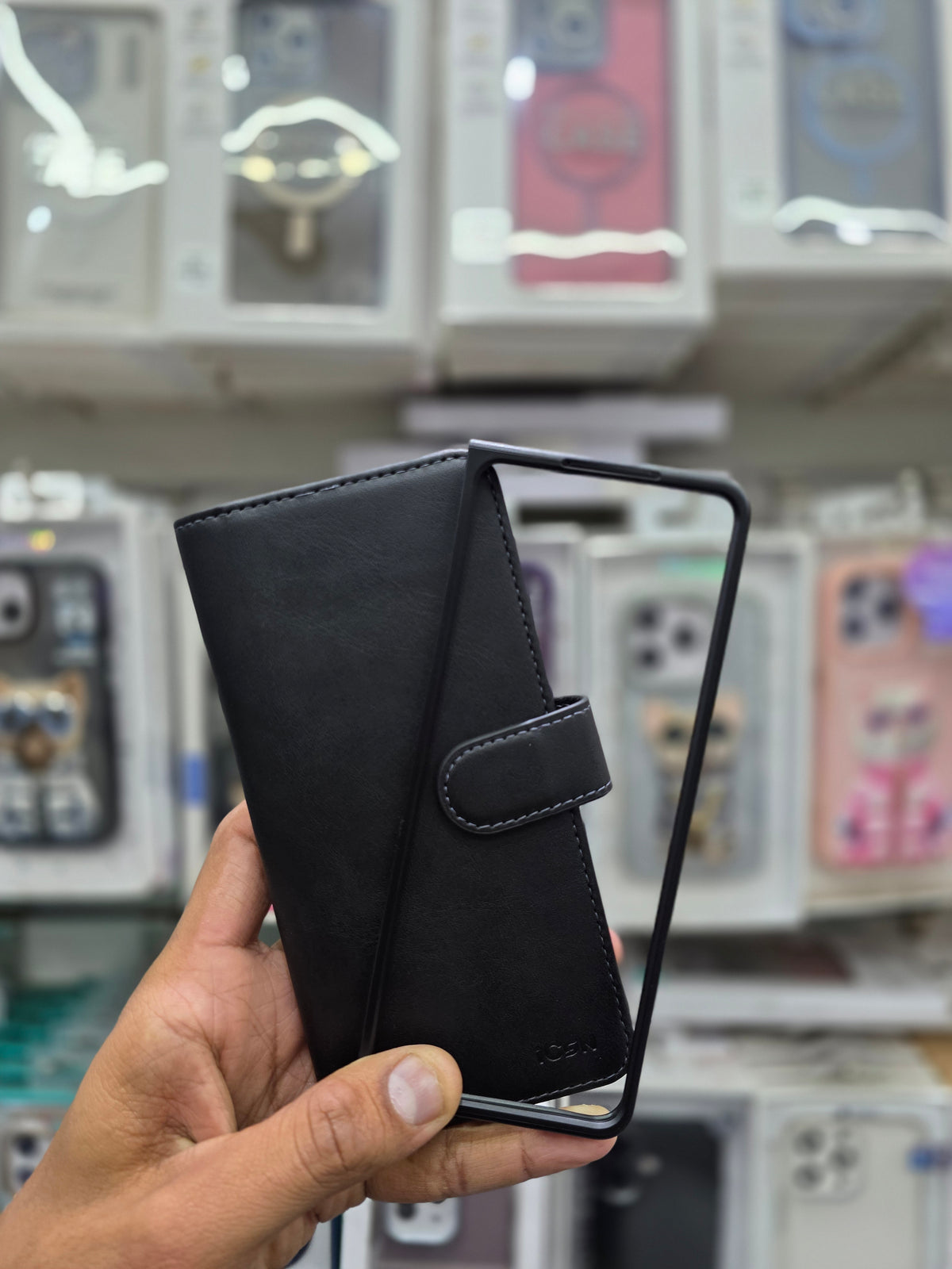 Magnet Adsorbed Wallet Case - Samsung Galaxy Fold 4