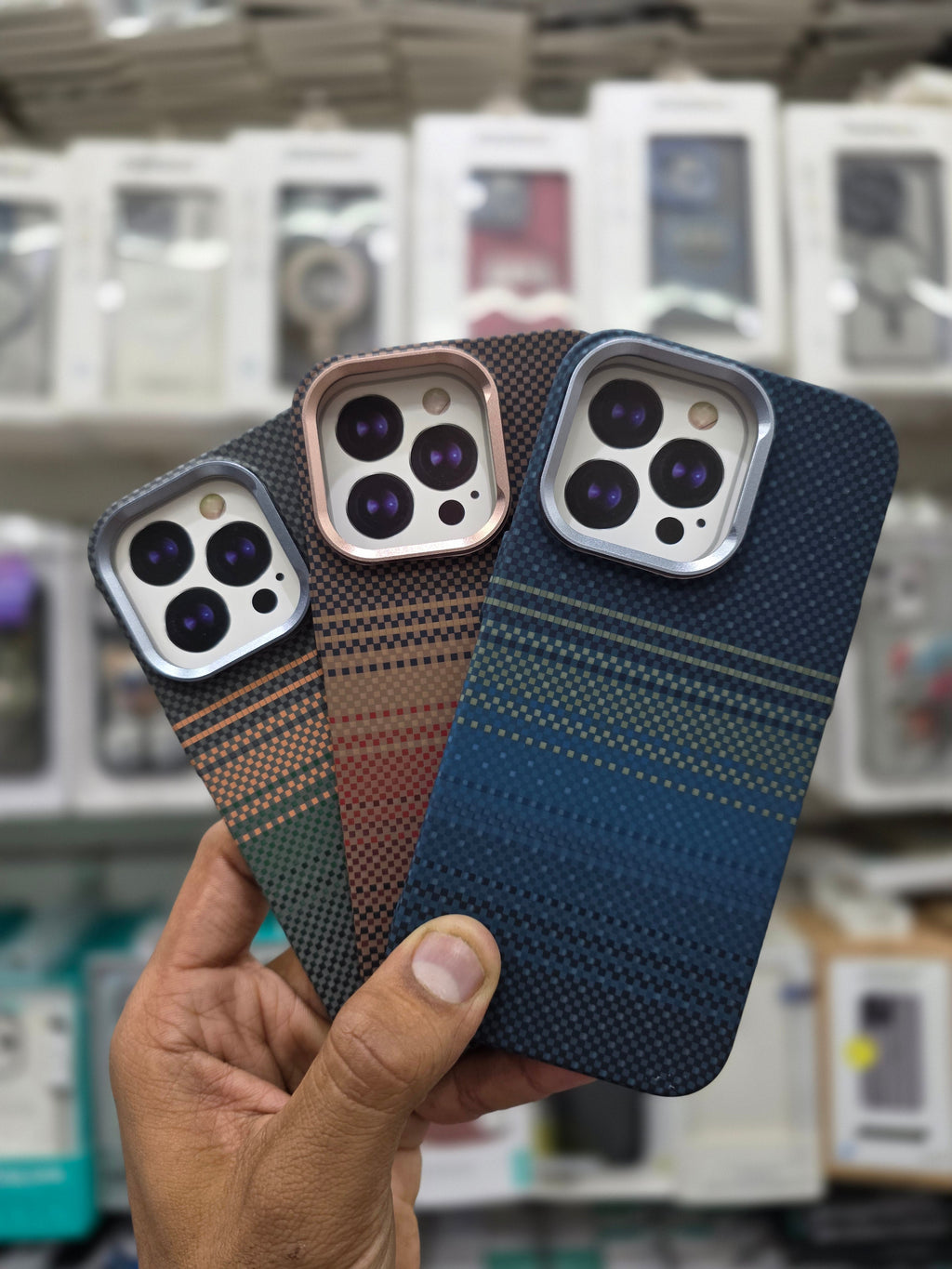 Luxo Carbon Fiber Magsafe Case - iPhone 15 Pro Max Back Cover