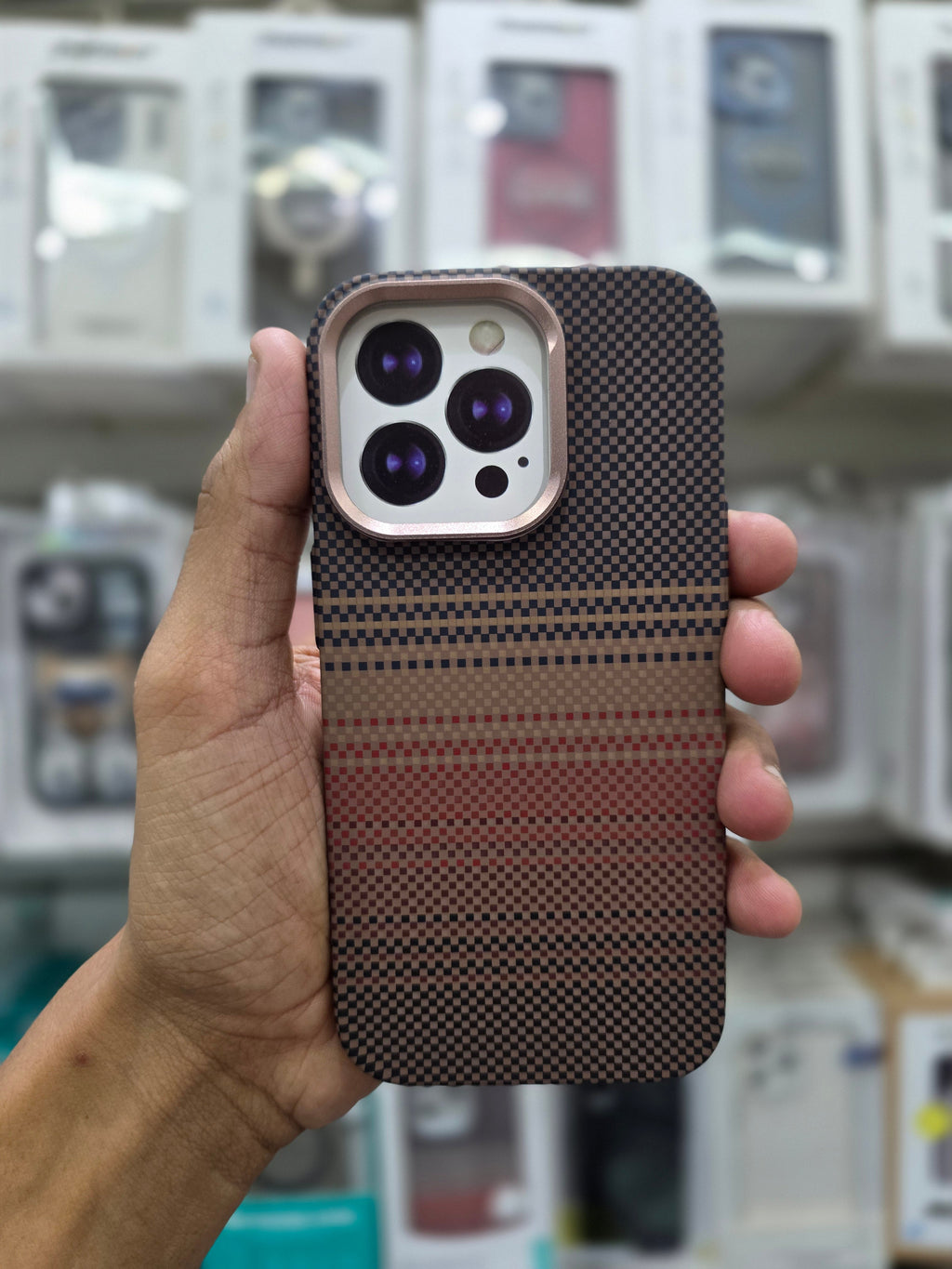 Luxo Carbon Fiber Magsafe Case - iPhone 15 Pro Max Back Cover