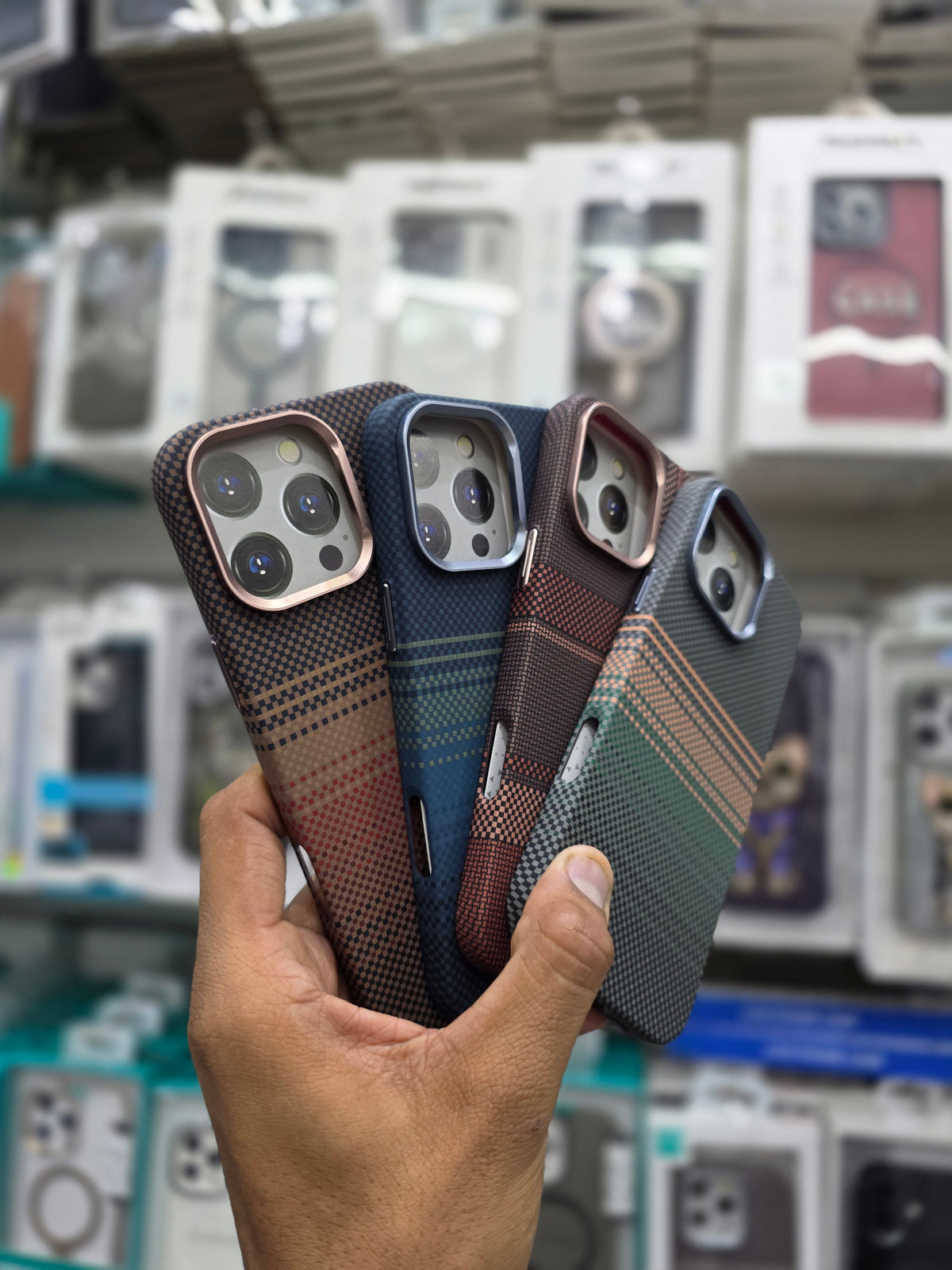 Luxo Carbon Fiber Magsafe Case - iPhone 16 Pro Max Back Cover
