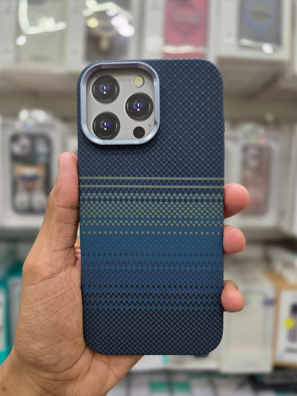 Luxo Carbon Fiber Magsafe Case - iPhone 16 Pro Max Back Cover