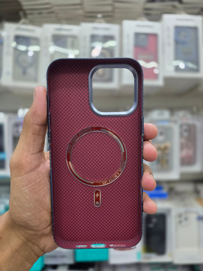 Luxo Carbon Fiber Magsafe Case - iPhone 16 Pro Max