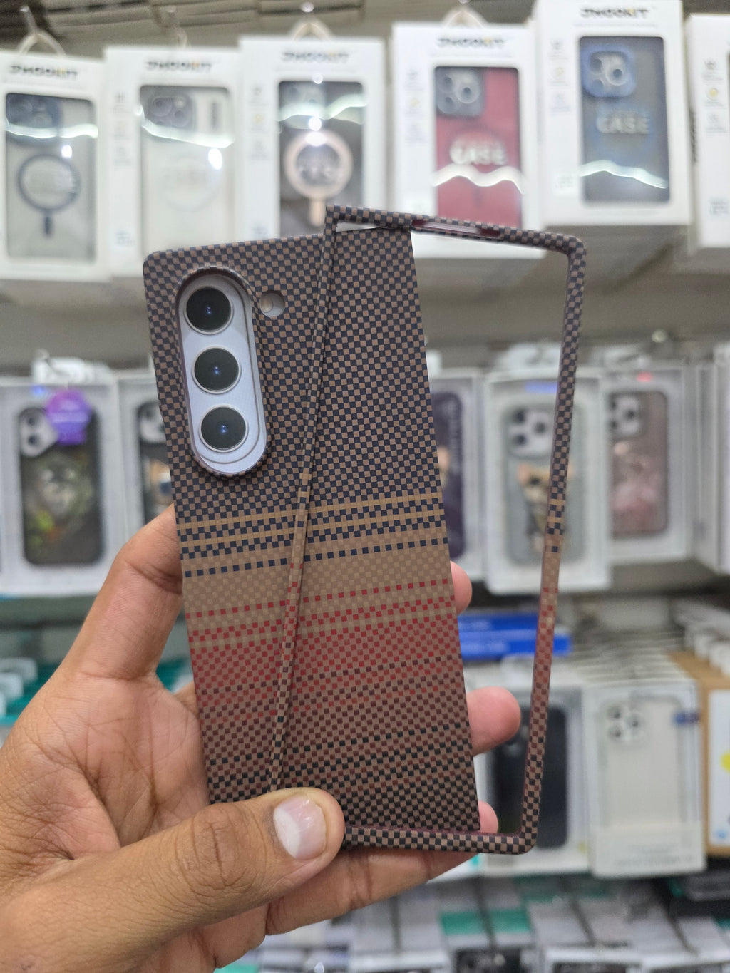 Luxo Carbon Fiber Magsafe Case - Samsung Z Fold 4