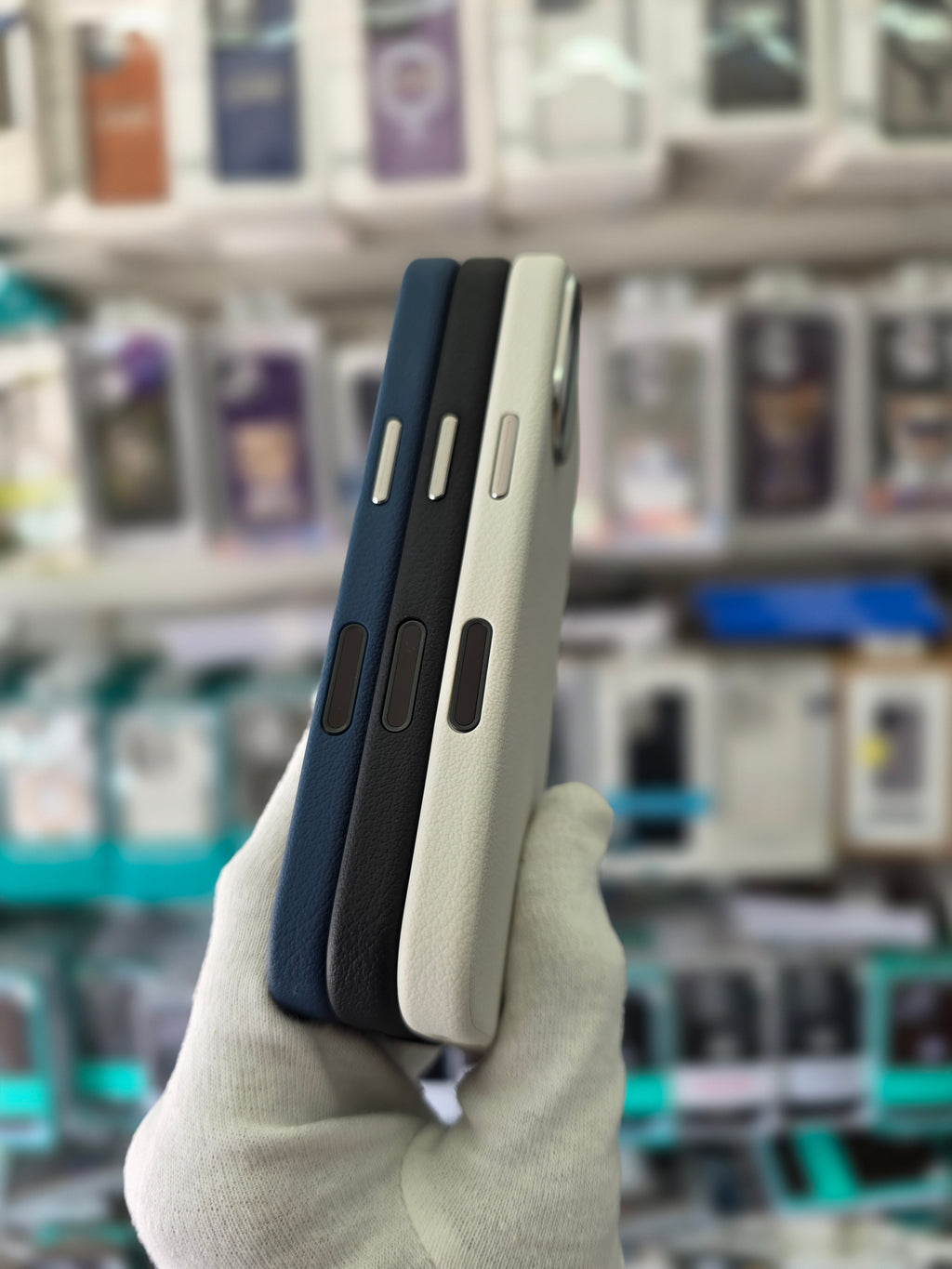 X-LEVEL Pu Leather With Ai Sensor - iPhone 17 Back Cover