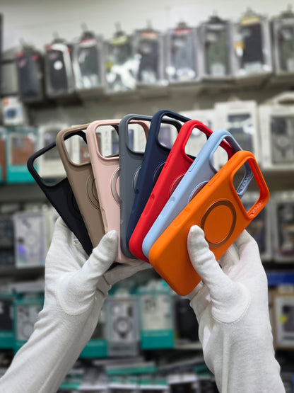 J-CASE Premium Soft Liquid Silicone with Bracket & Magsafe - iPhone 17 Pro