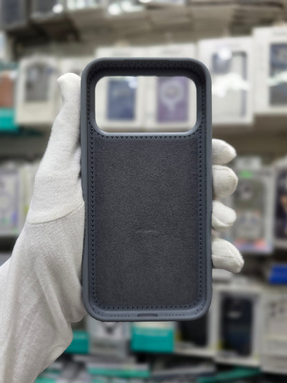 J-CASE Premium Soft Liquid Silicone with Bracket & Magsafe - iPhone 17 Pro