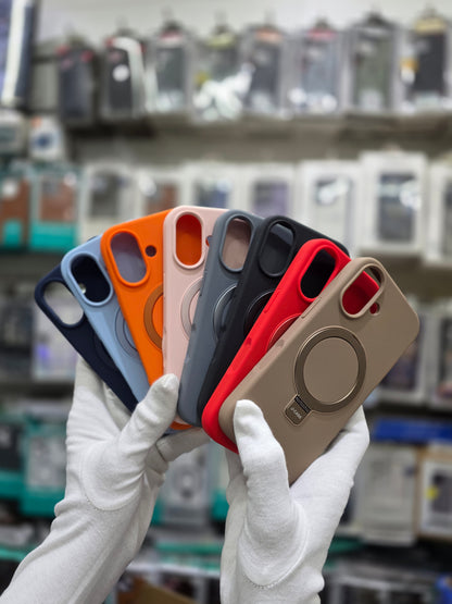 J-CASE Premium Soft Liquid Silicone with Bracket & Magsafe - iPhone 17