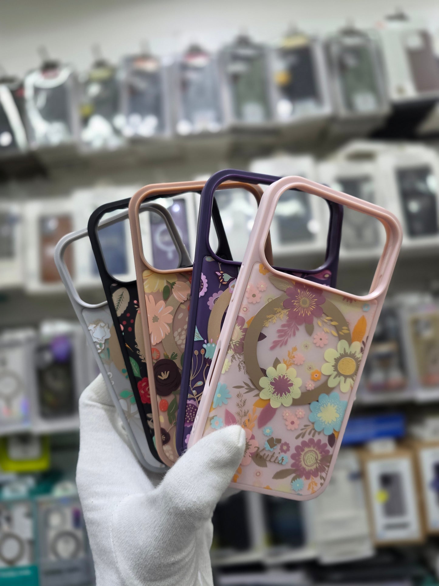 Kutis Floral Printed Shockproof MagSafe Case - iPhone 17 Pro