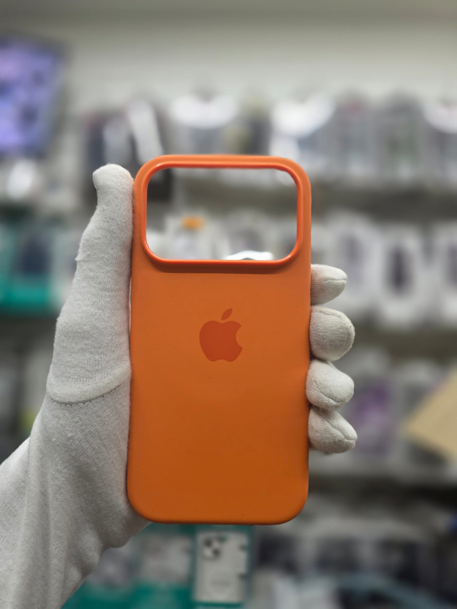 Silicone Case With Magsafe - iPhone 17 Pro Back Cover