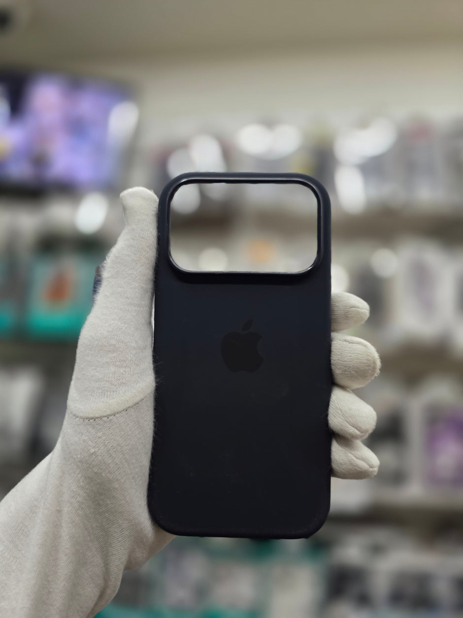 Silicone Case With Magsafe - iPhone 17 Pro Back Cover