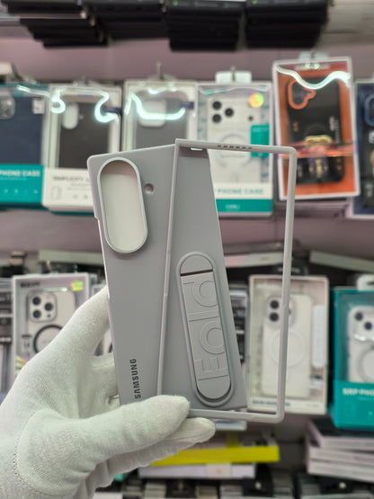 Samsung Silicone case With Stand - Samsung Z Fold 8 Ultra