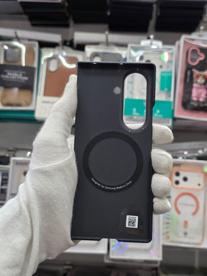 Samsung Magnetic Carbon Fiber Case - Samsung Fold 8 Ultra