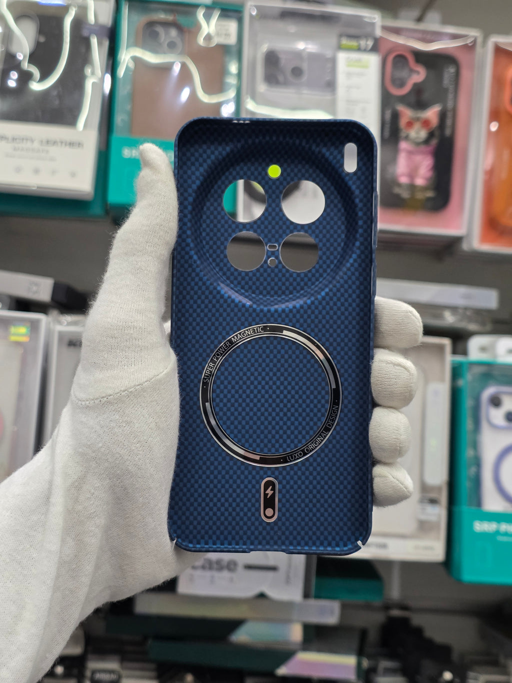 Luxo Carbon Fiber Magsafe Case - Vivo X300 Pro