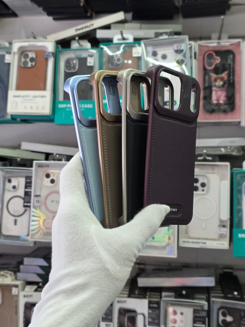 NY Leather Perfume - iPhone 18 Pro Max Back Cover
