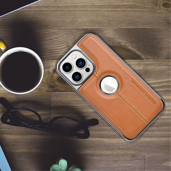 PULOKA Classic Leather - iPhone 15 Pro Max Back Cover