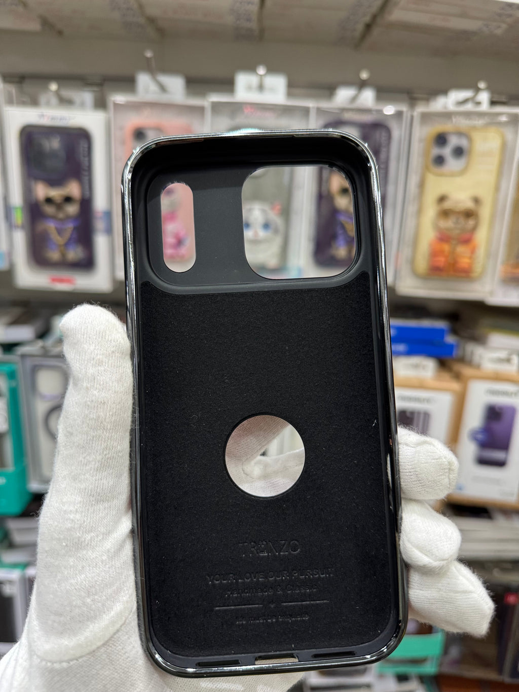 TRUNZO Classic Leather - iPhone 17 Pro Max Back Cover