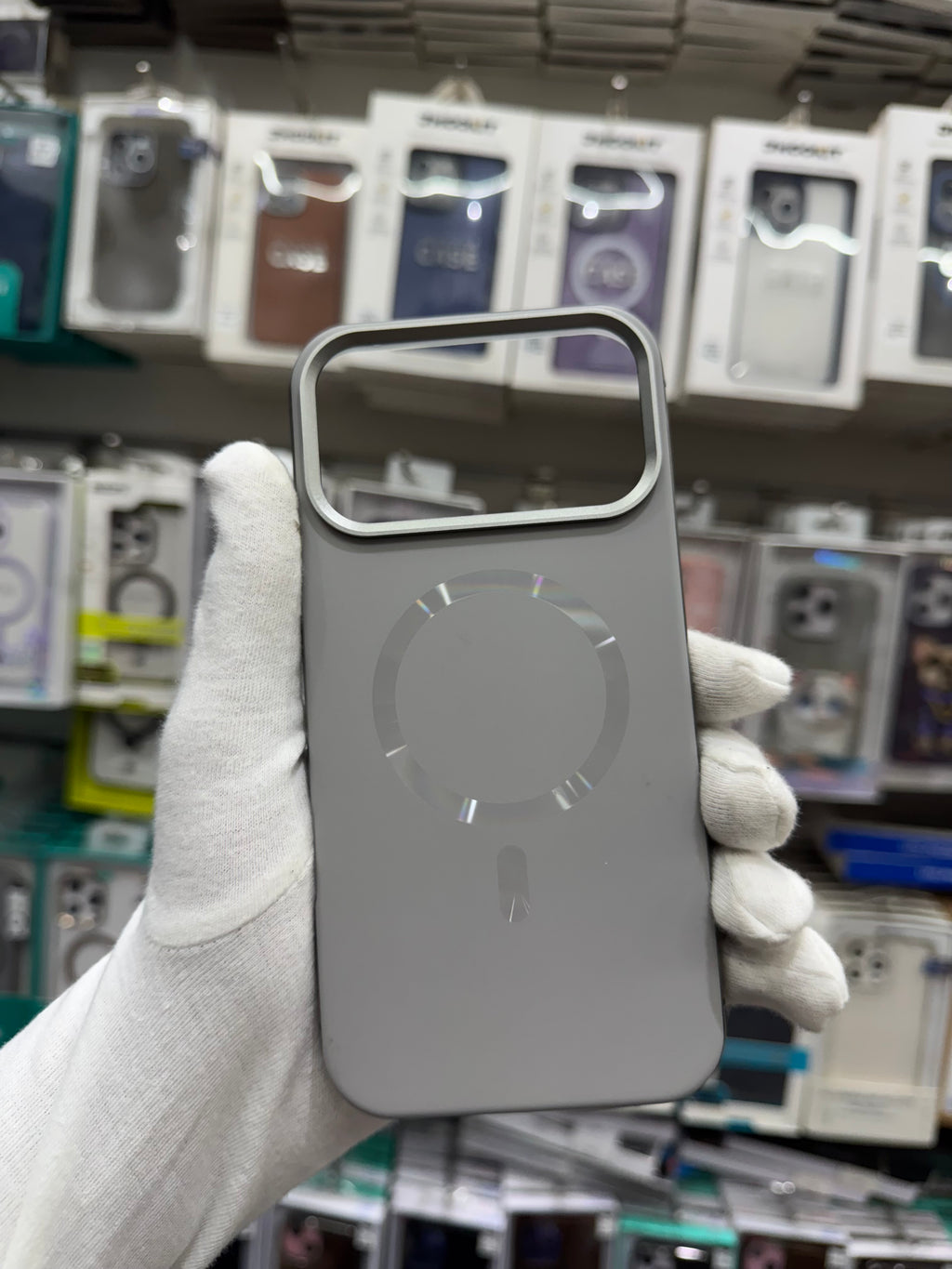 NY Metallic MagSafe Case - iPhone 17 Pro Max Back Cover