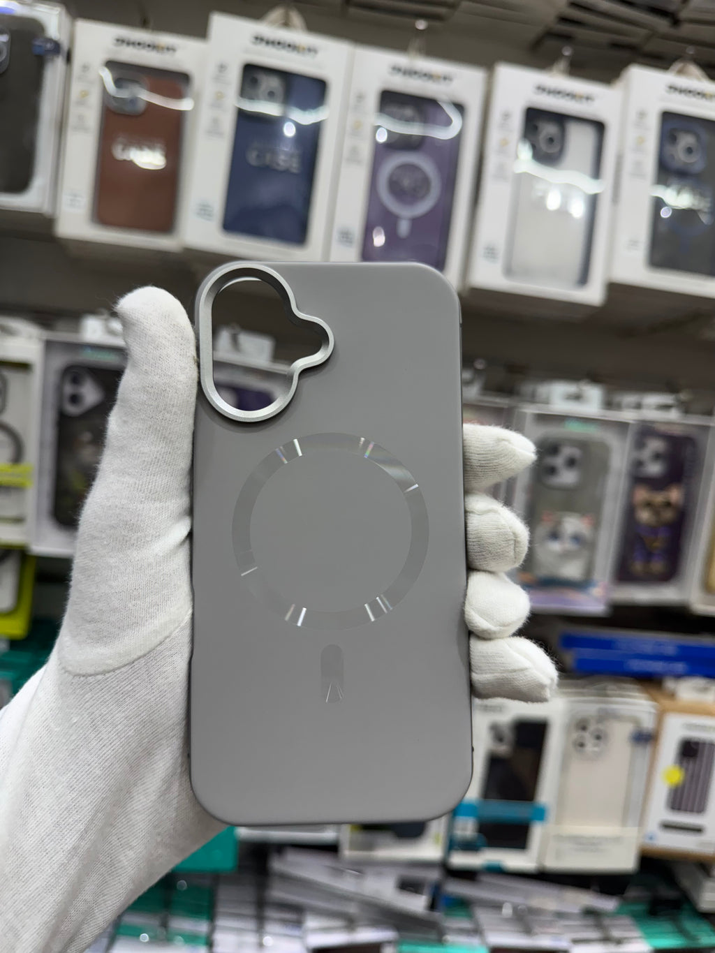 NY Metallic MagSafe Case - iPhone 17 Back Cover