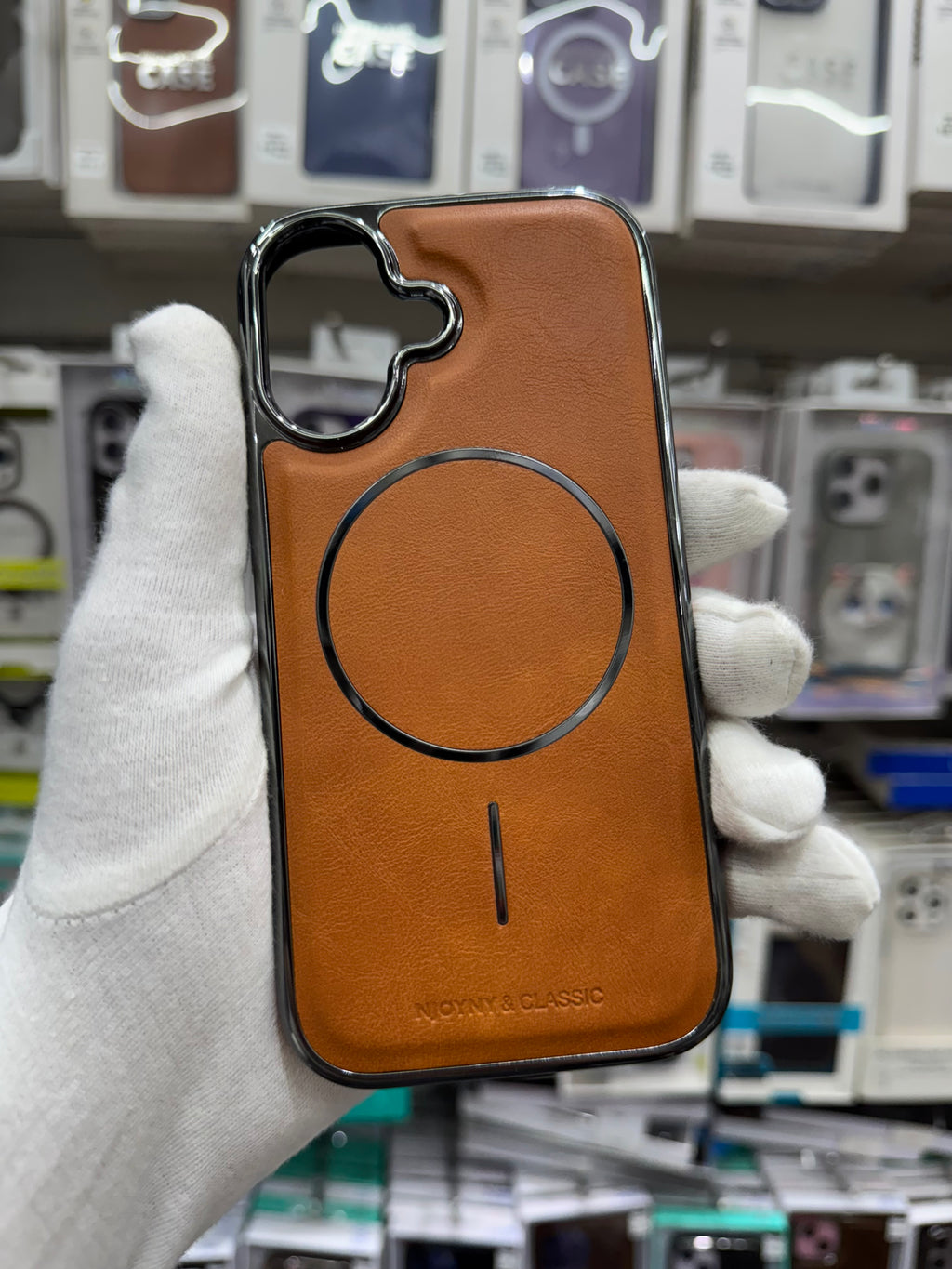 NY Classic Leather Magsafe Case - iPhone 17 Back Cover