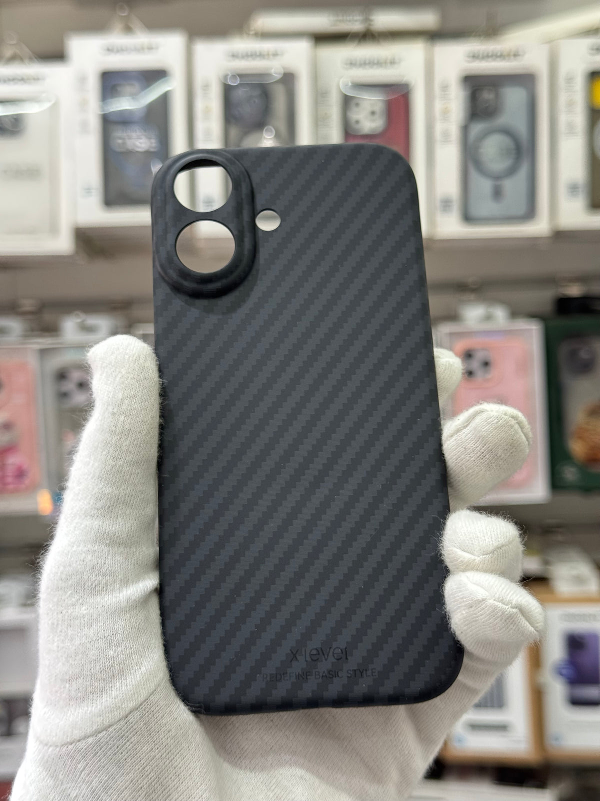 X-LEVEL Magnetic Carbon Fiber Texture Case - iPhone 17 Back Cover