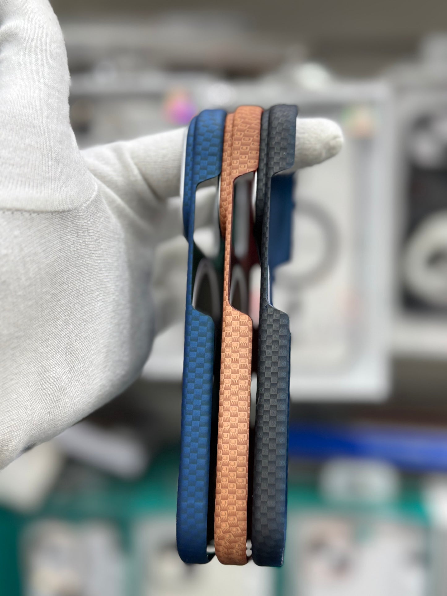 X-Level Mars Carbon Fiber Textute Magnet Case - iPhone 17 Pro Max