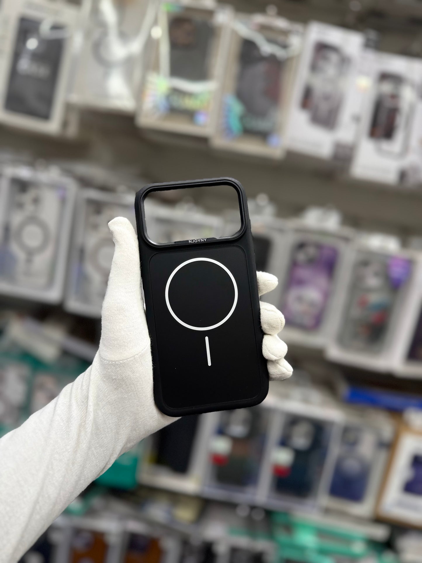 NY Mate Silicone Case With Magsafe - iPhone 17 Pro max