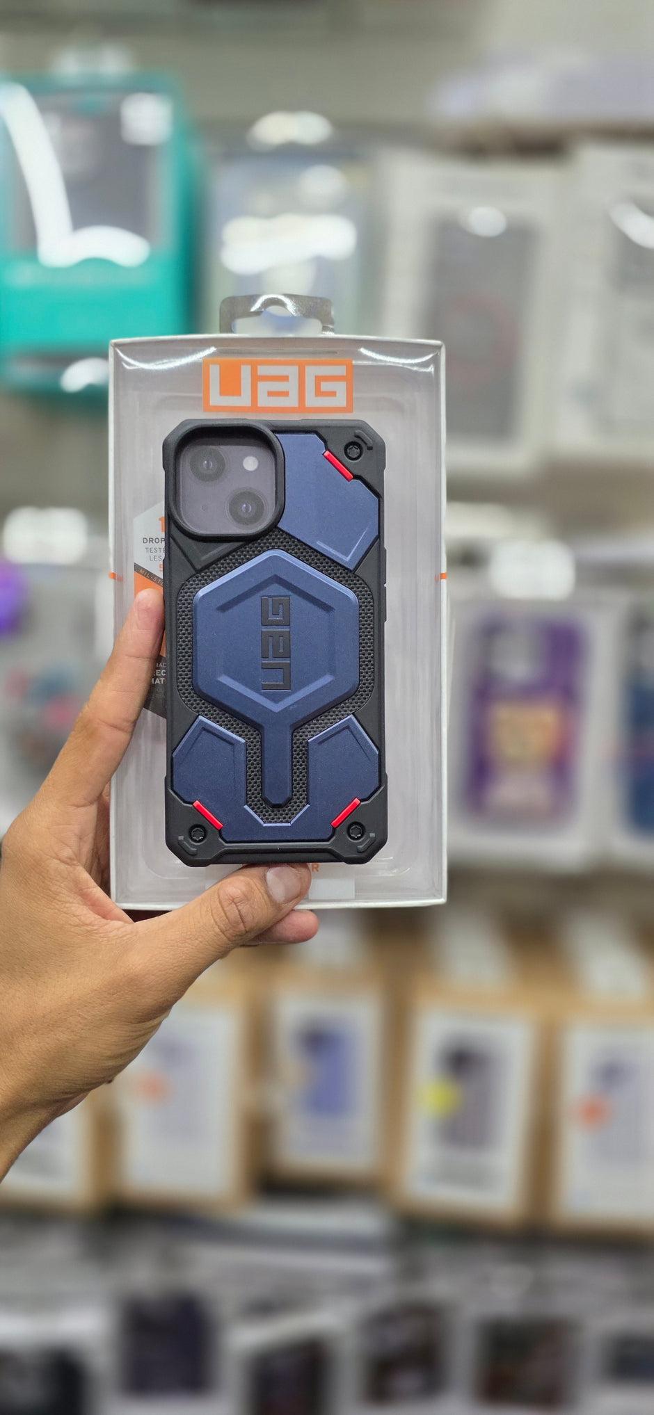 UAG Monarch Pro - iPhone 15 Pro Max Back Cover