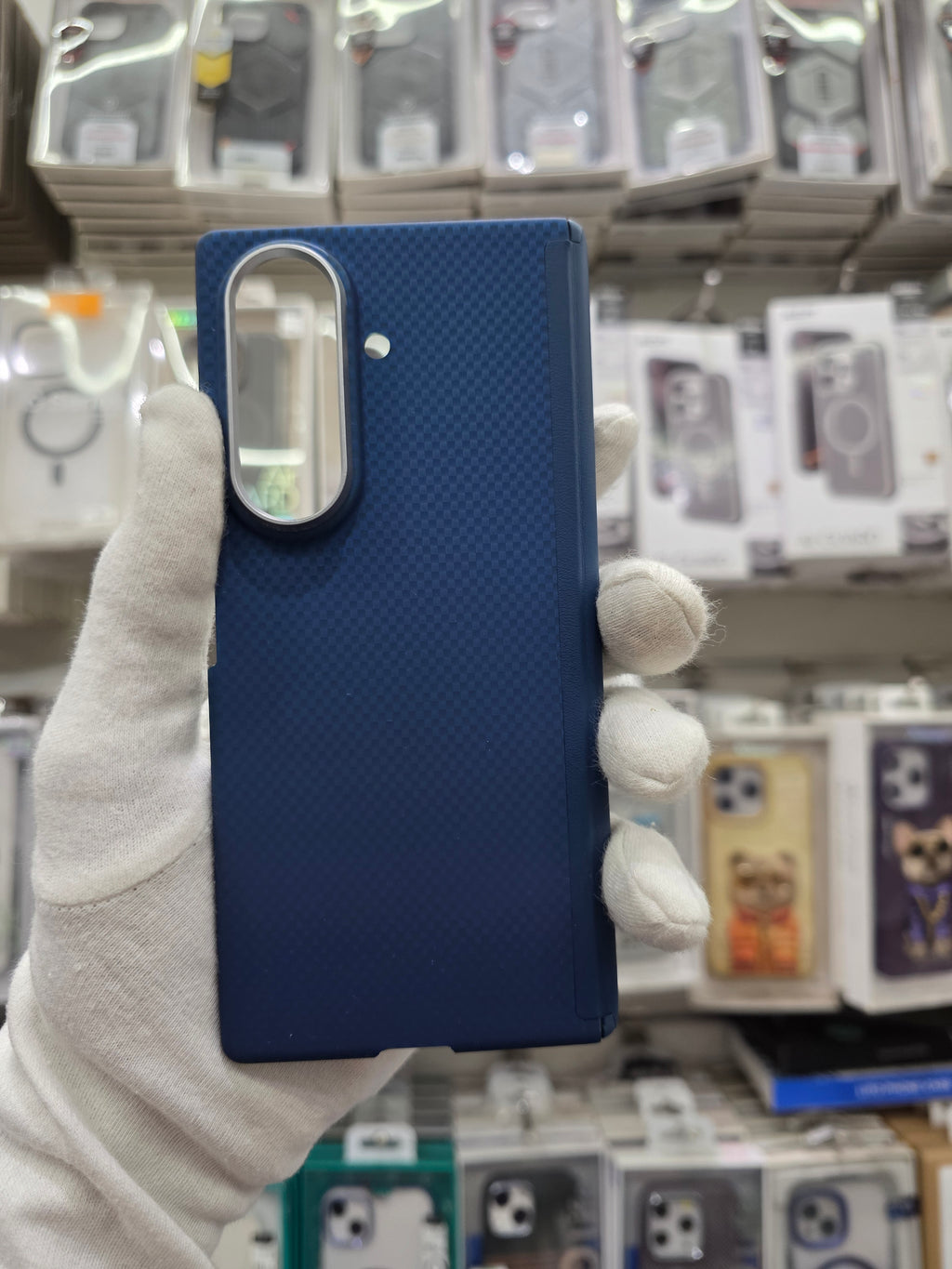 X-Level Mars Carbon Fiber Textute Magnet Samsung Fold 7 Cover