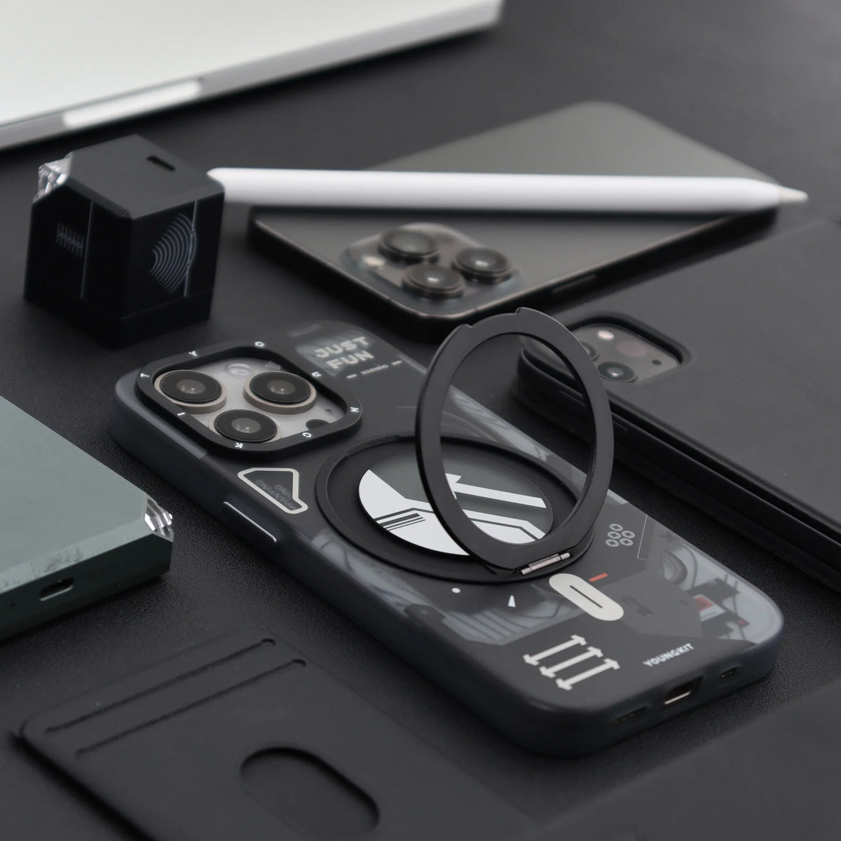 YOUNGKIT Cyberpunk - iPhone 16 Pro Max Back Cover