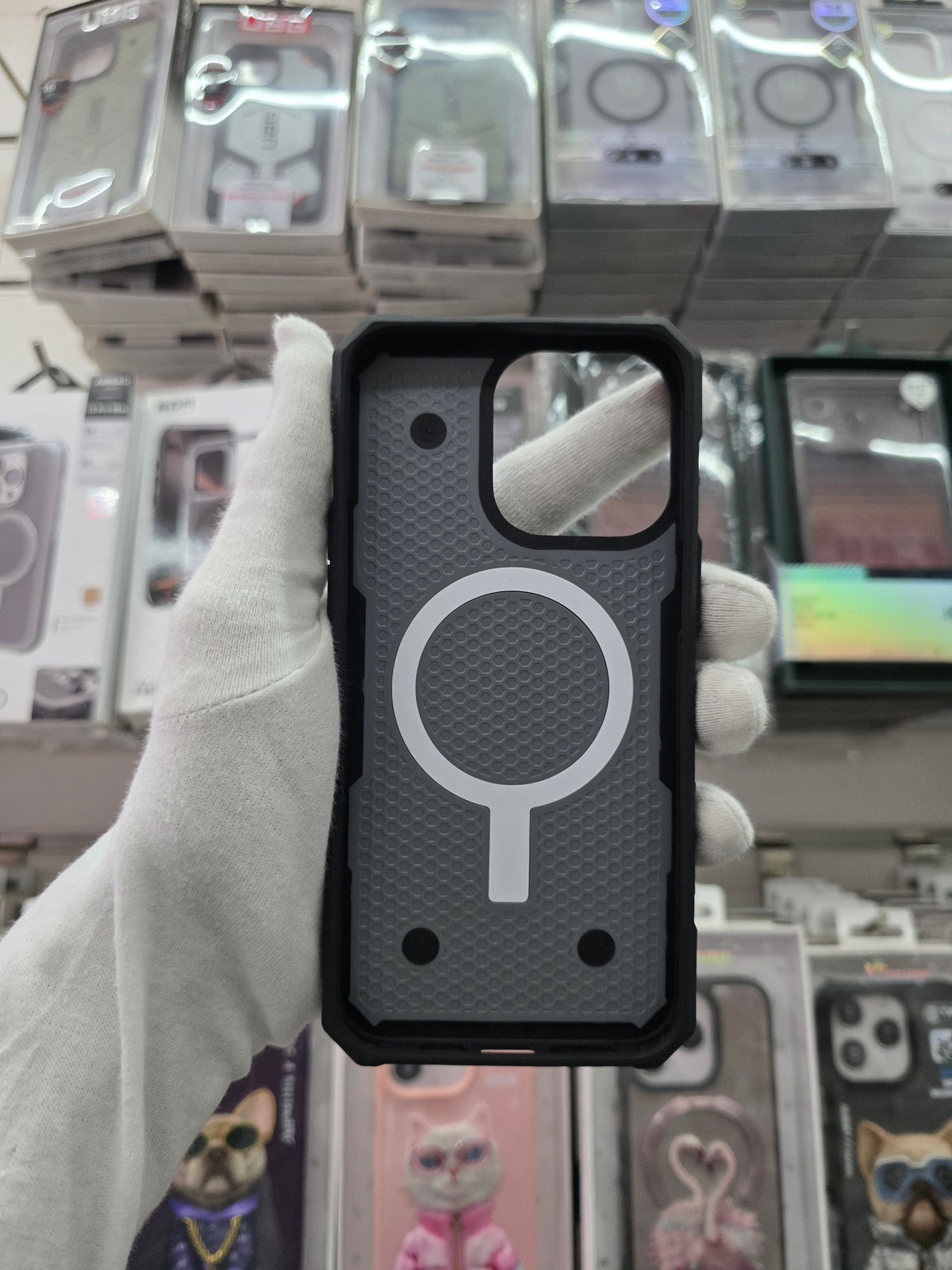 UAG Pathfinder - iPhone 15 Pro Back Cover