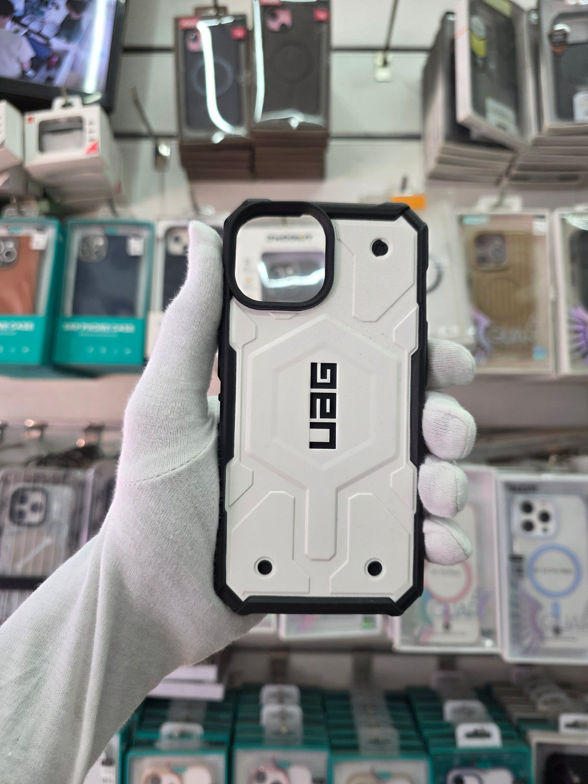 UAG Pathfinder - iPhone 15 Back Cover